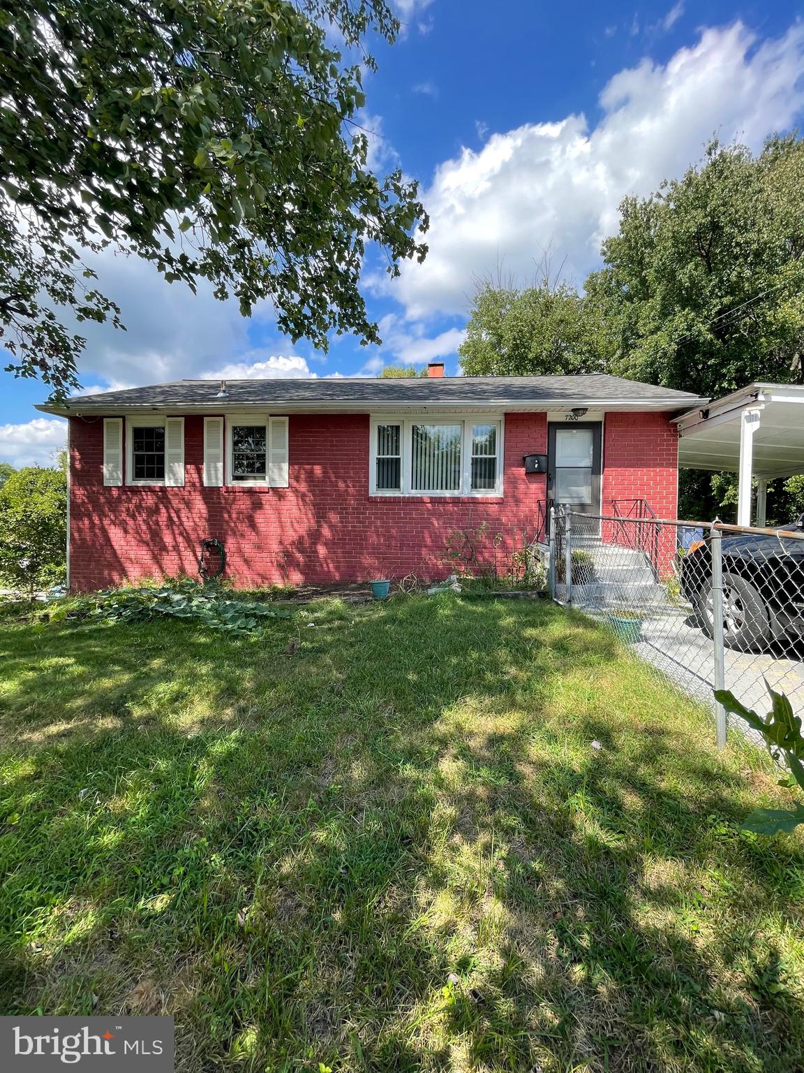 LANHAM WOODS - Residential