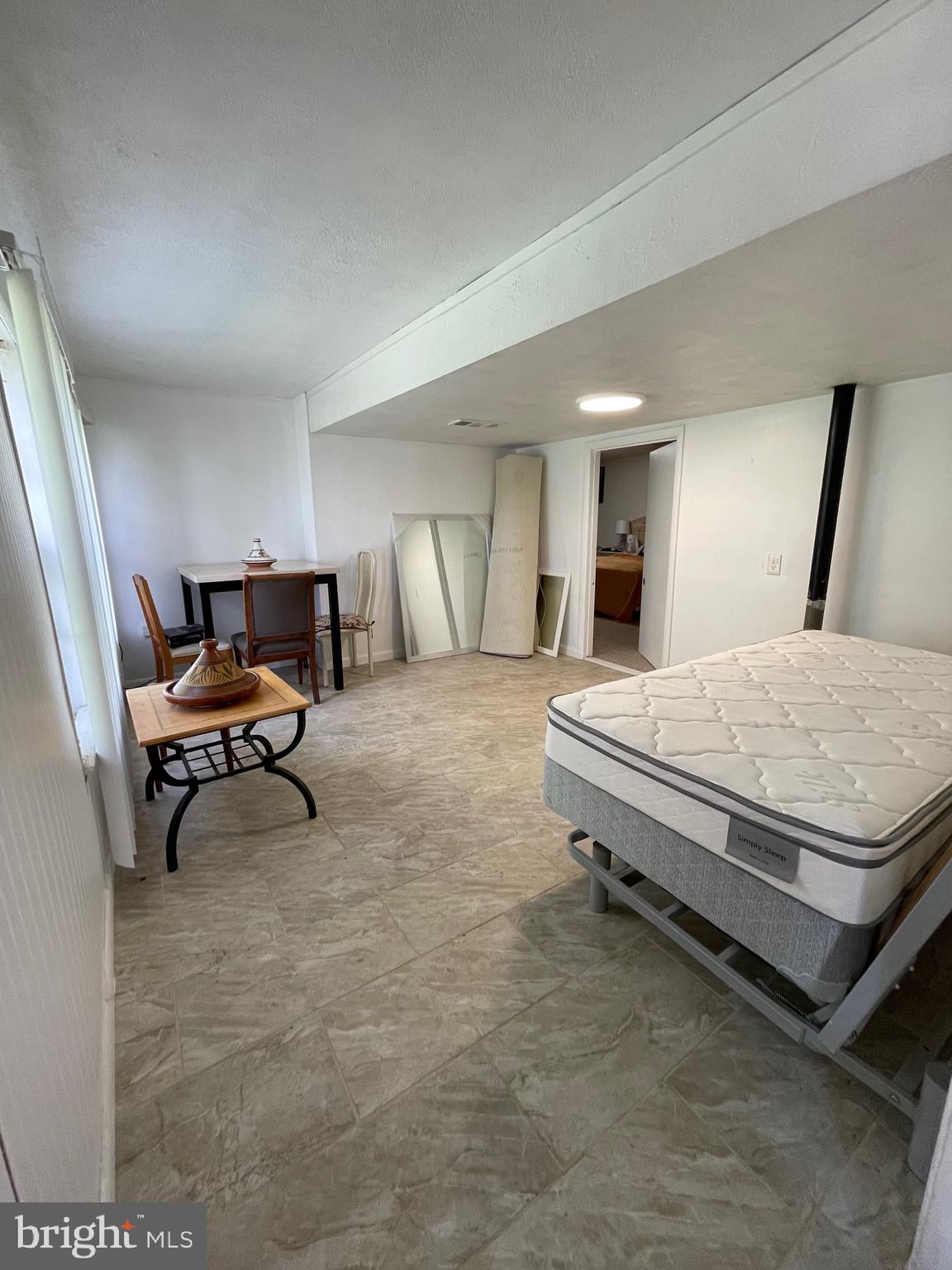 LANHAM WOODS - Residential