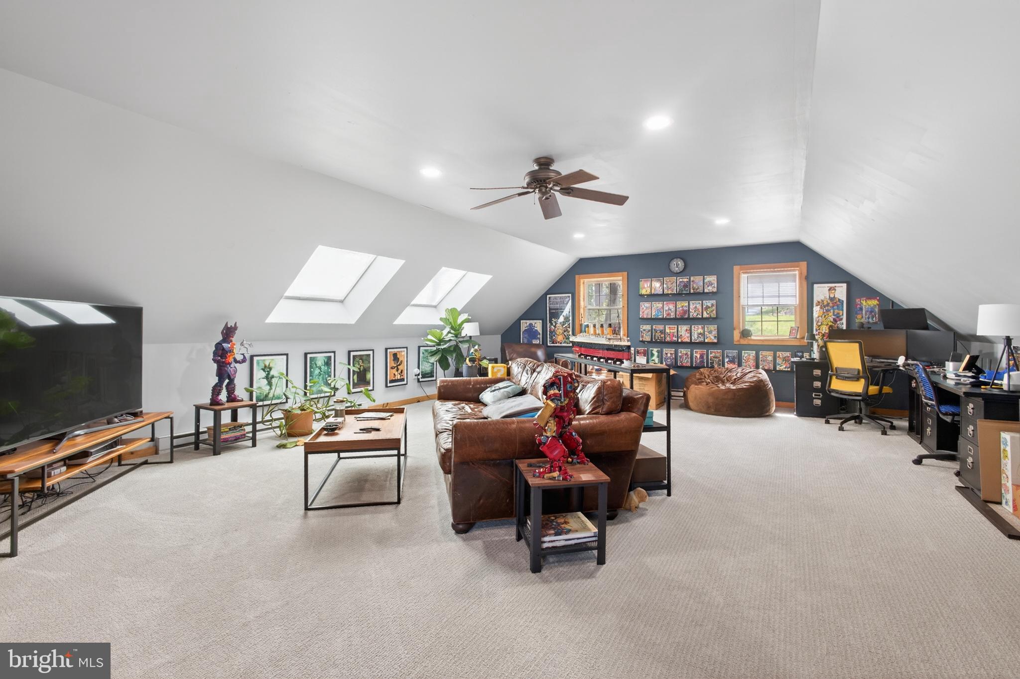 THE PINES - Residential