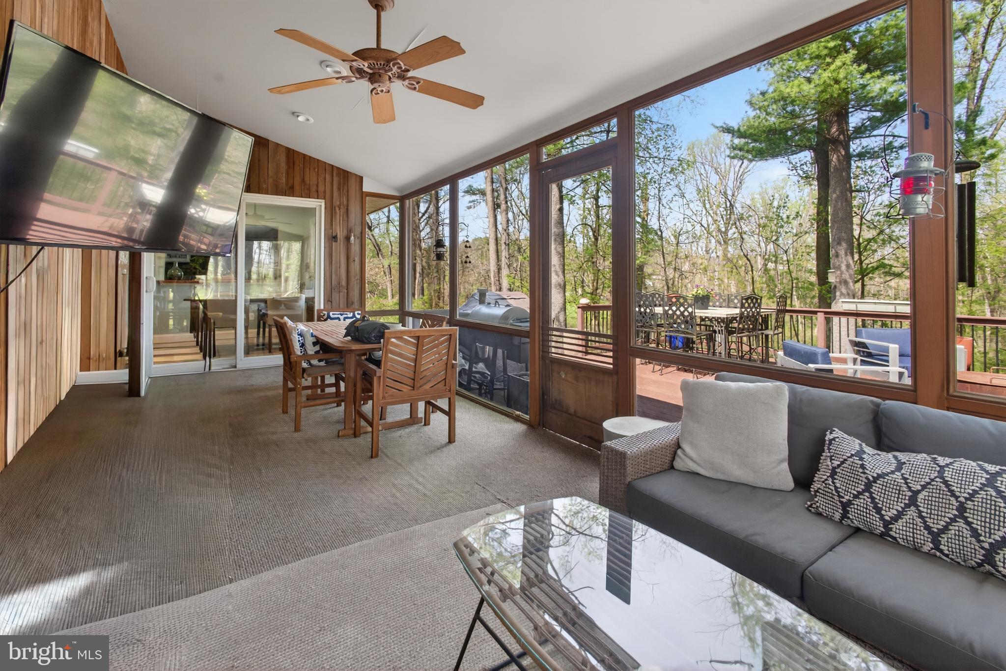 THE PINES - Residential