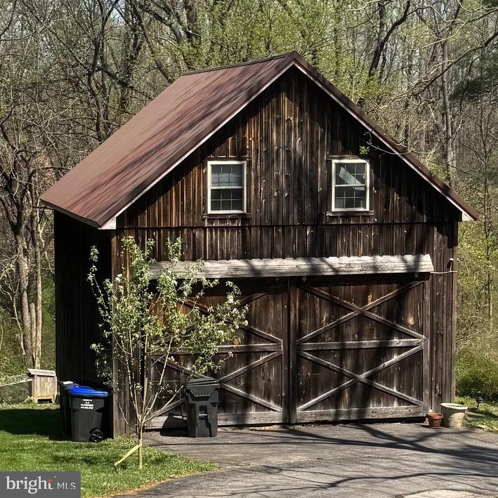 THE PINES - Residential