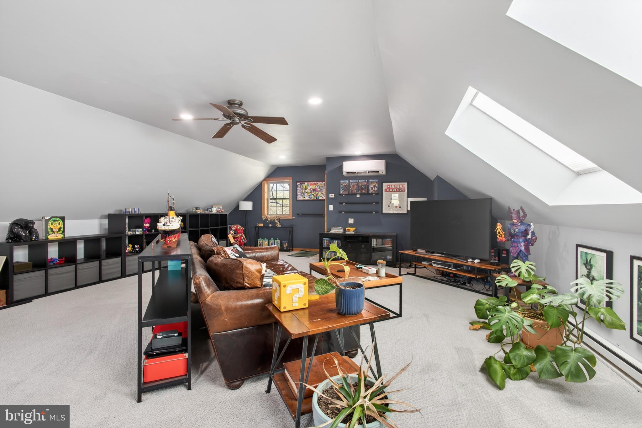 THE PINES - Residential