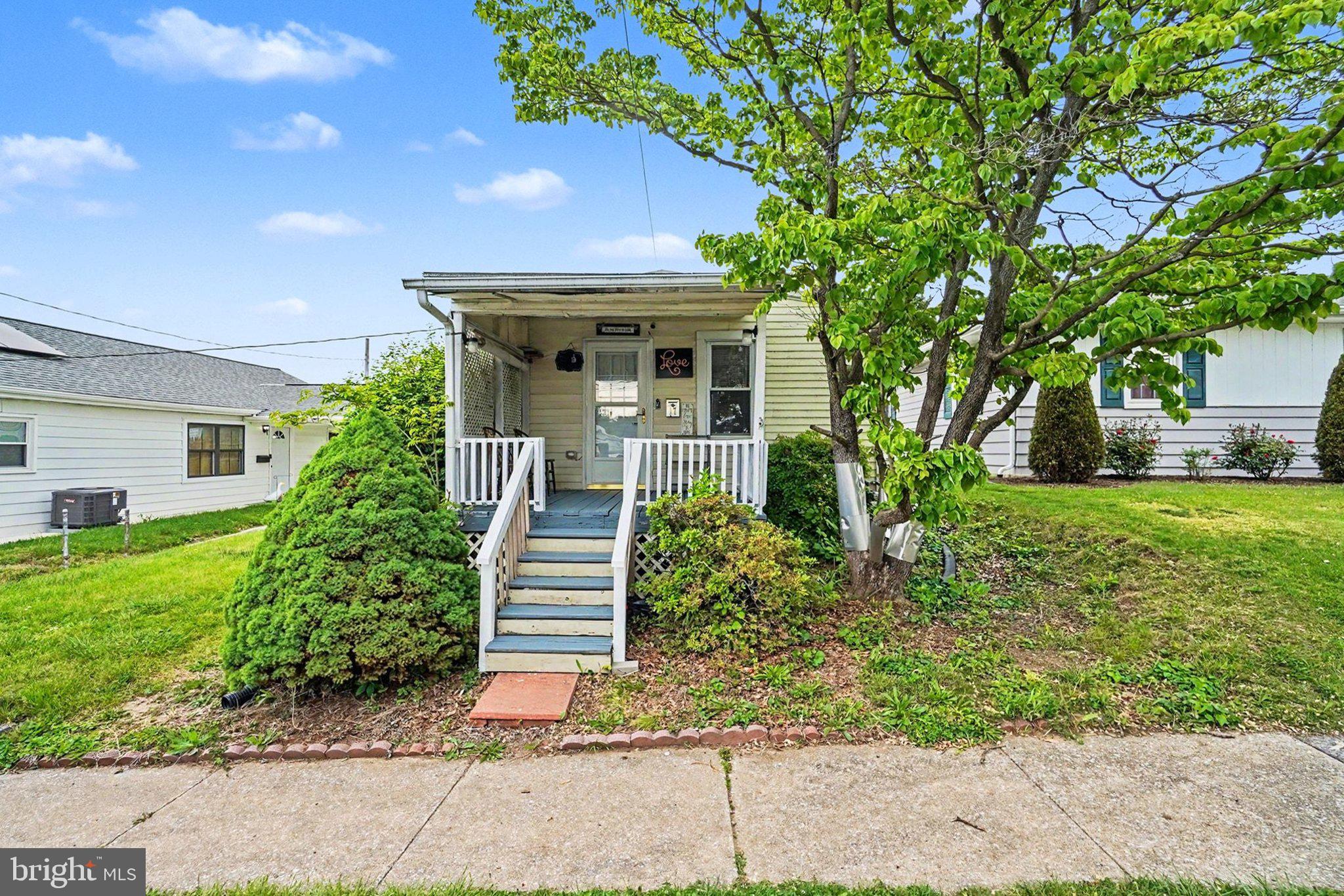 17 W PINE STREET