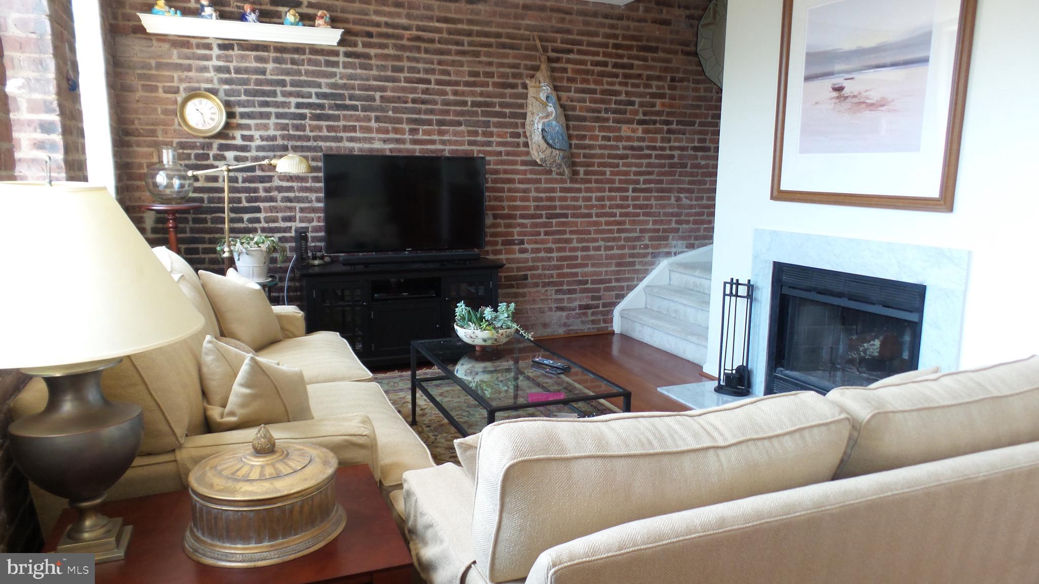 FELLS POINT HISTORIC DISTRICT - Residential Lease