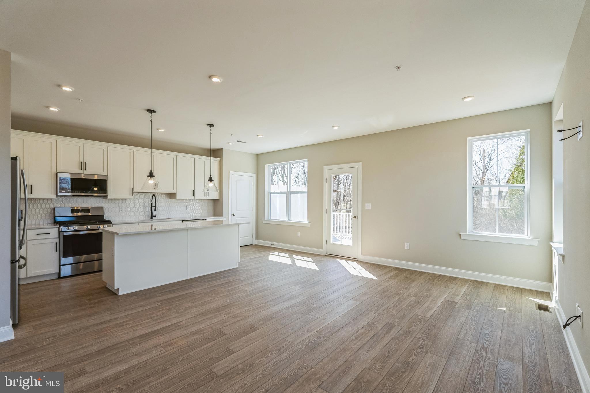 IRONWOOD - Residential Lease