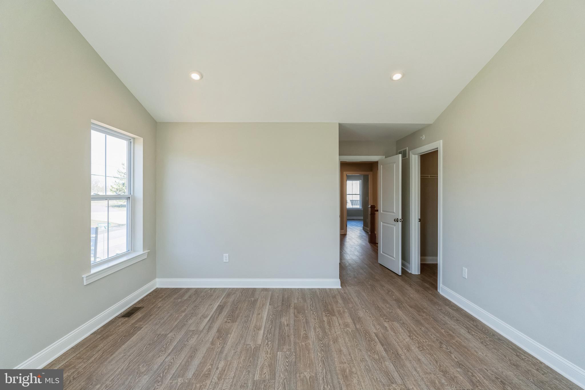 IRONWOOD - Residential Lease