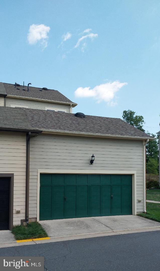 OAKLAWN - Residential Lease