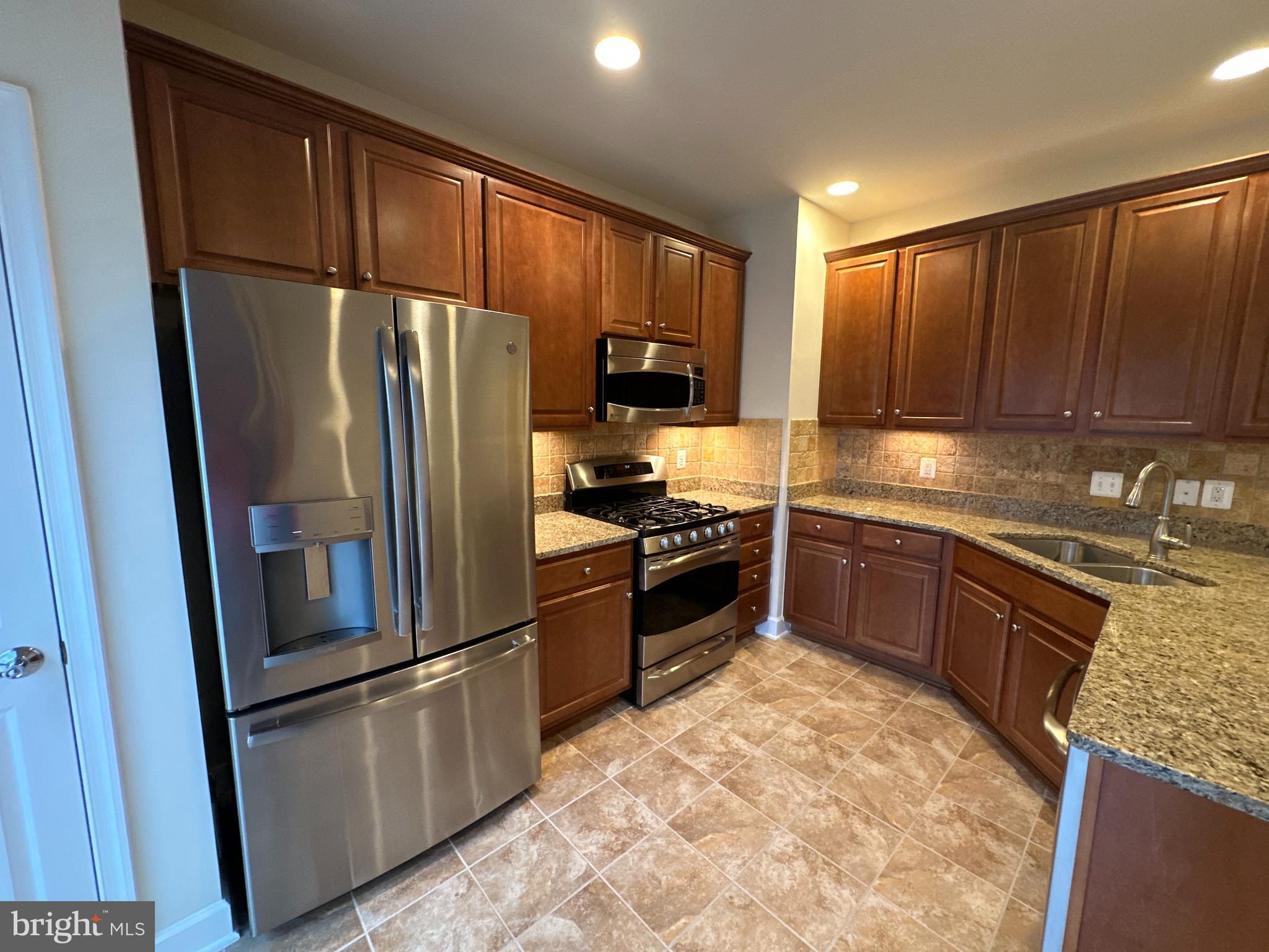 OAKLAWN - Residential Lease