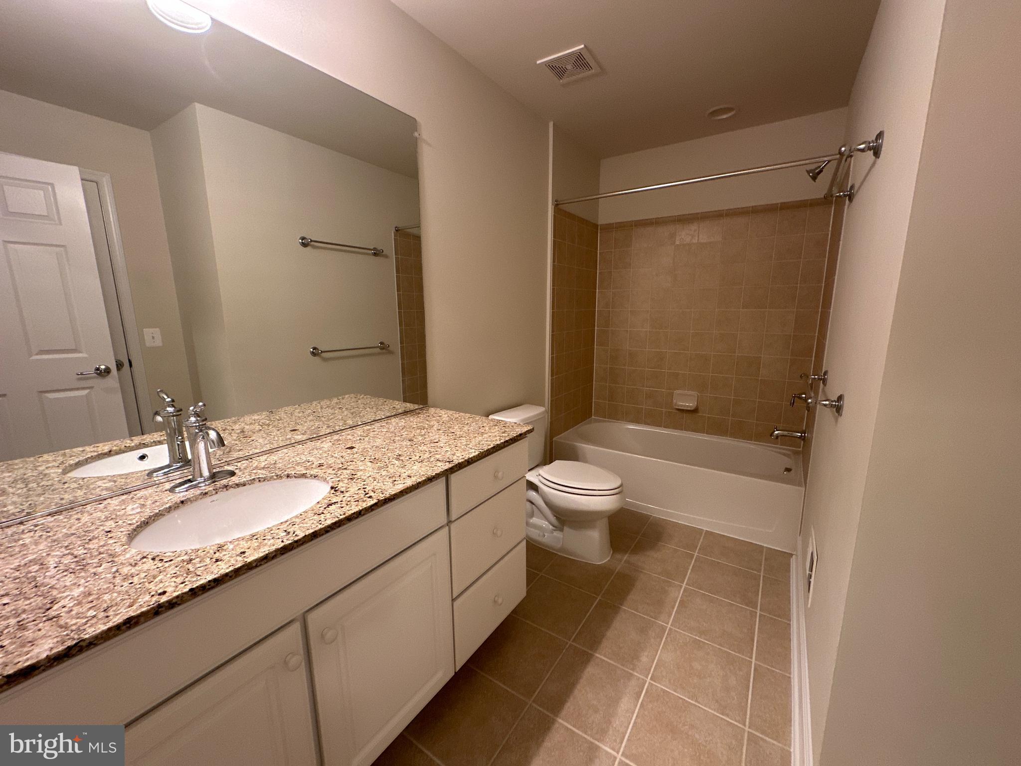 OAKLAWN - Residential Lease