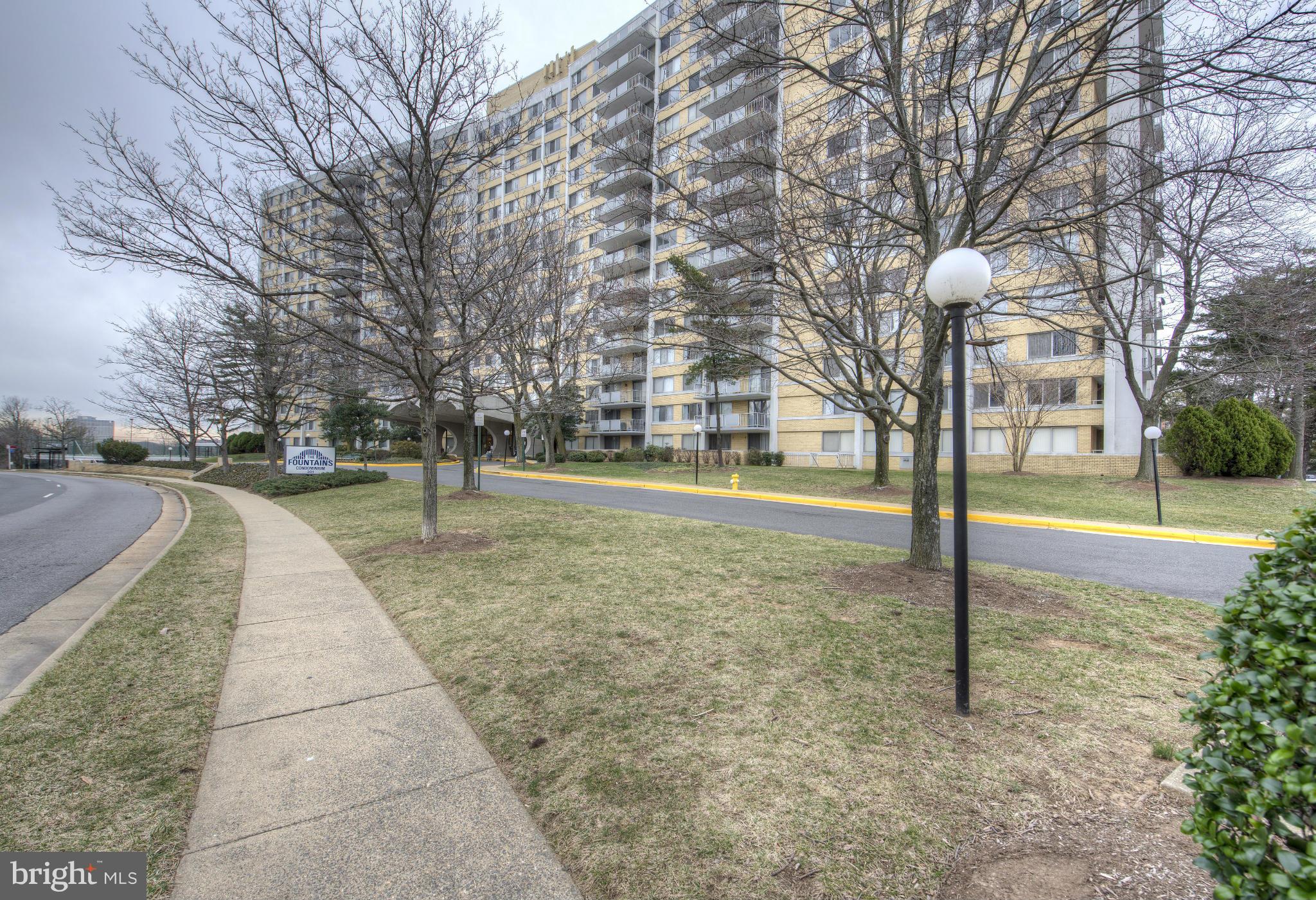 THE FOUNTAINS - Residential