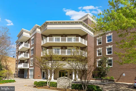1201 N Nash Street N Unit 502, Arlington, VA MLS: VAAR2055656