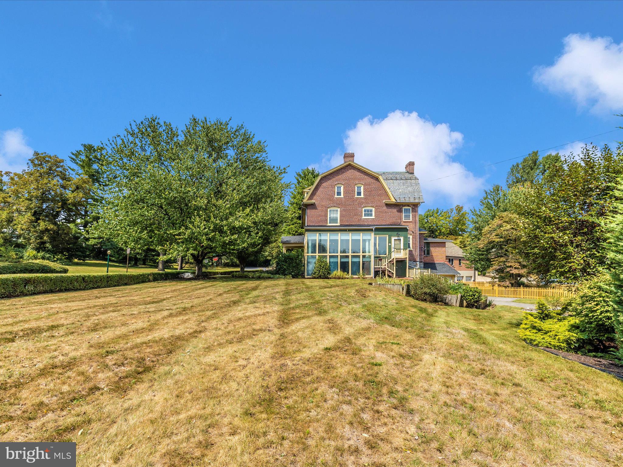 OAK HILL - Residential