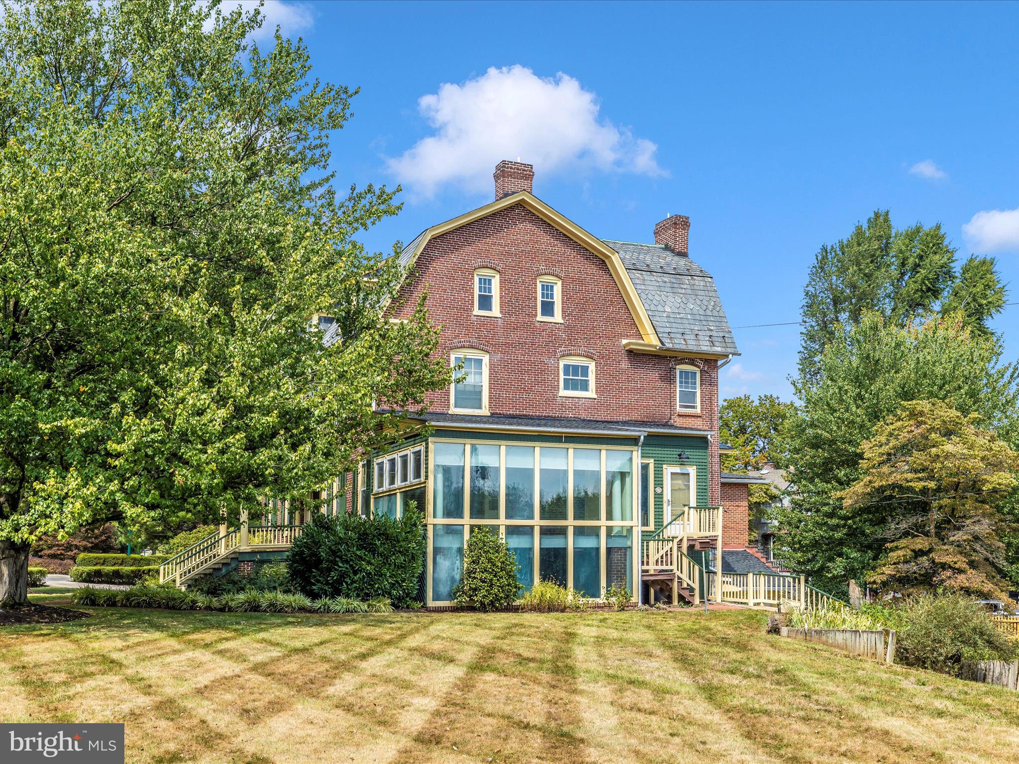 OAK HILL - Residential