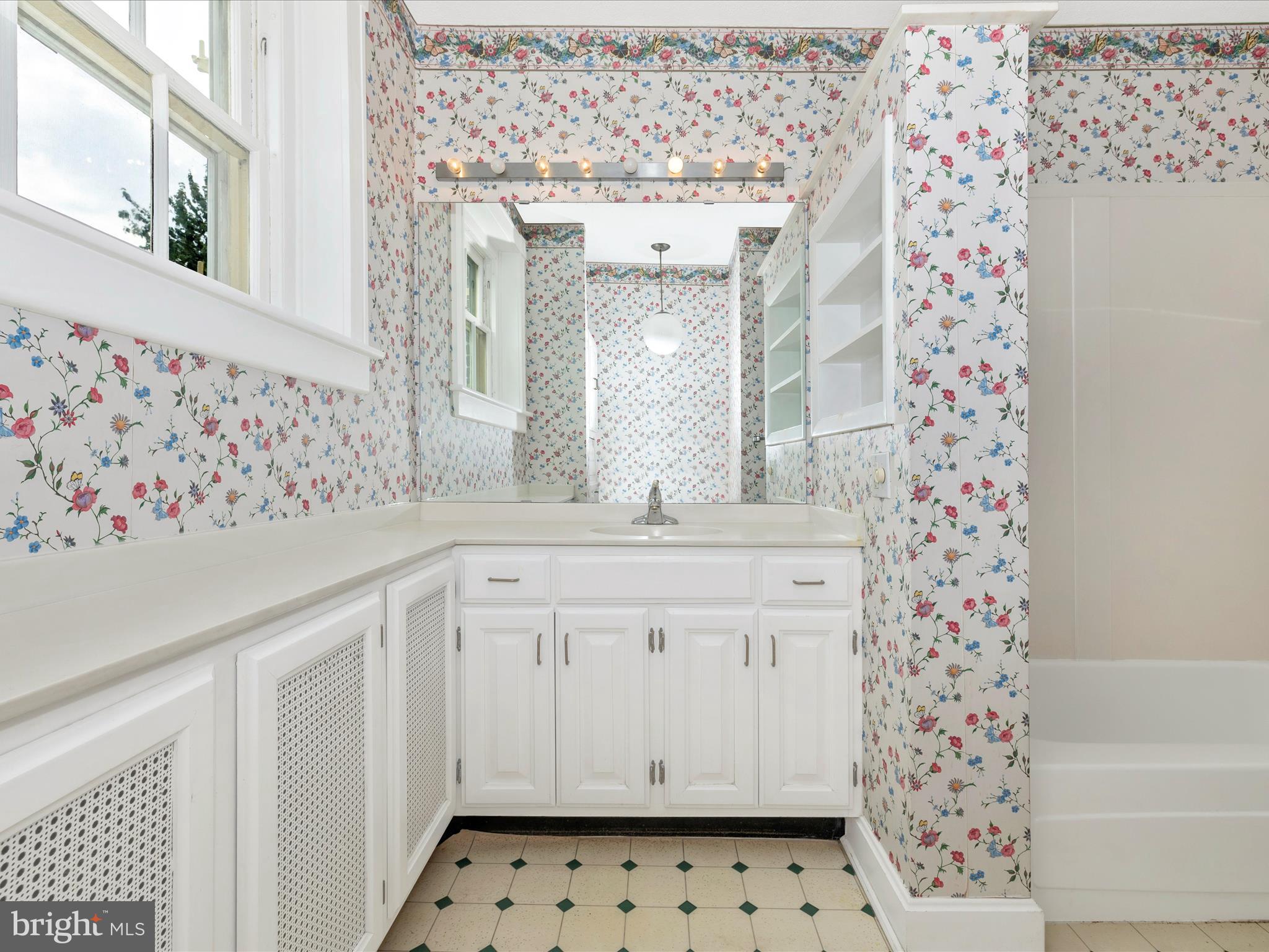 OAK HILL - Residential