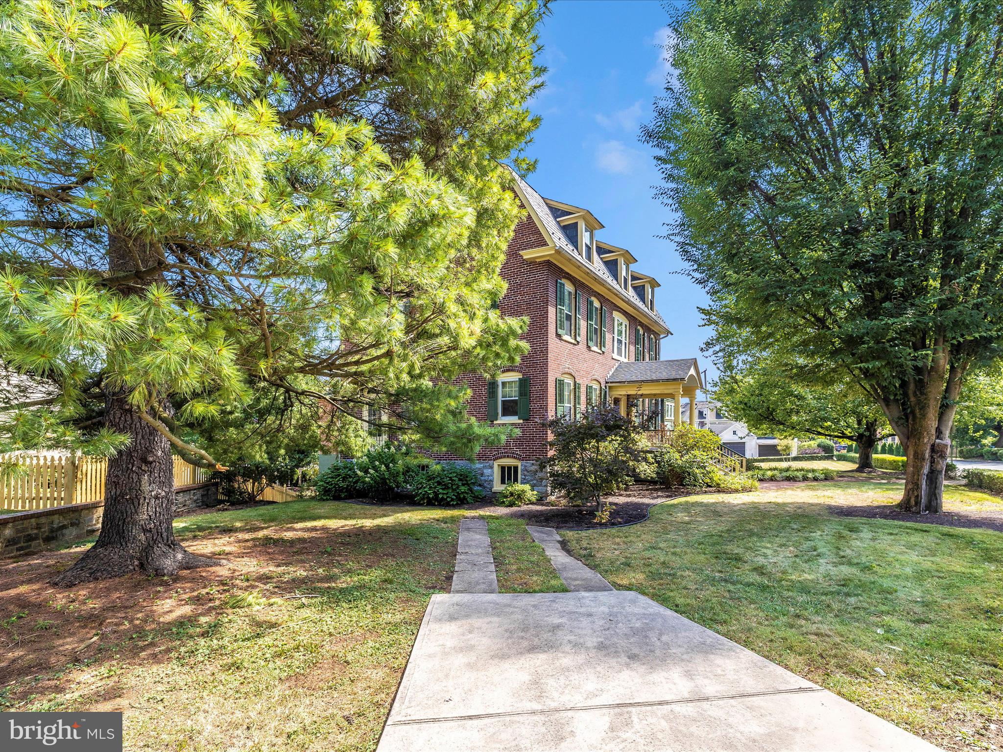 OAK HILL - Residential