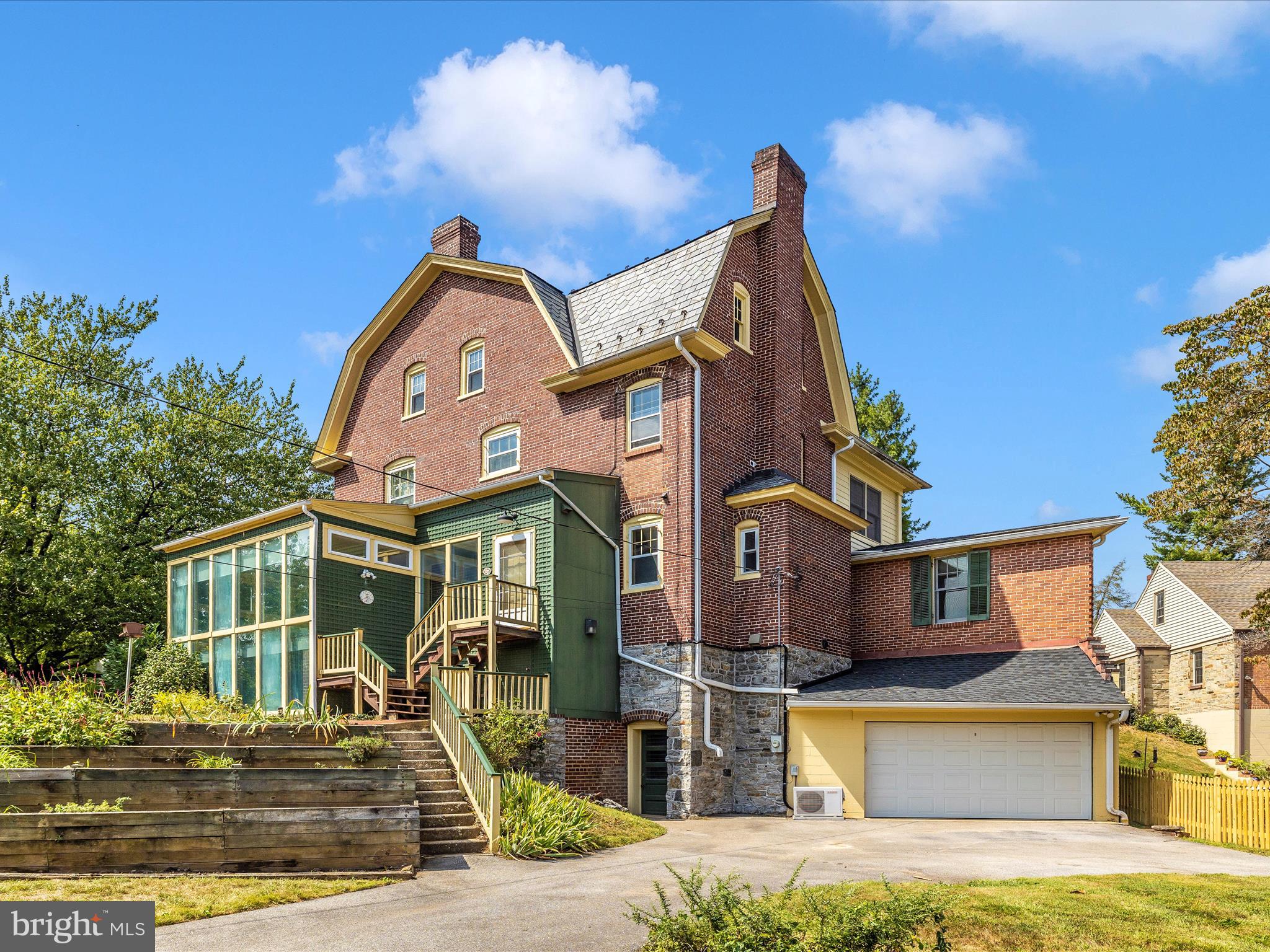 OAK HILL - Residential