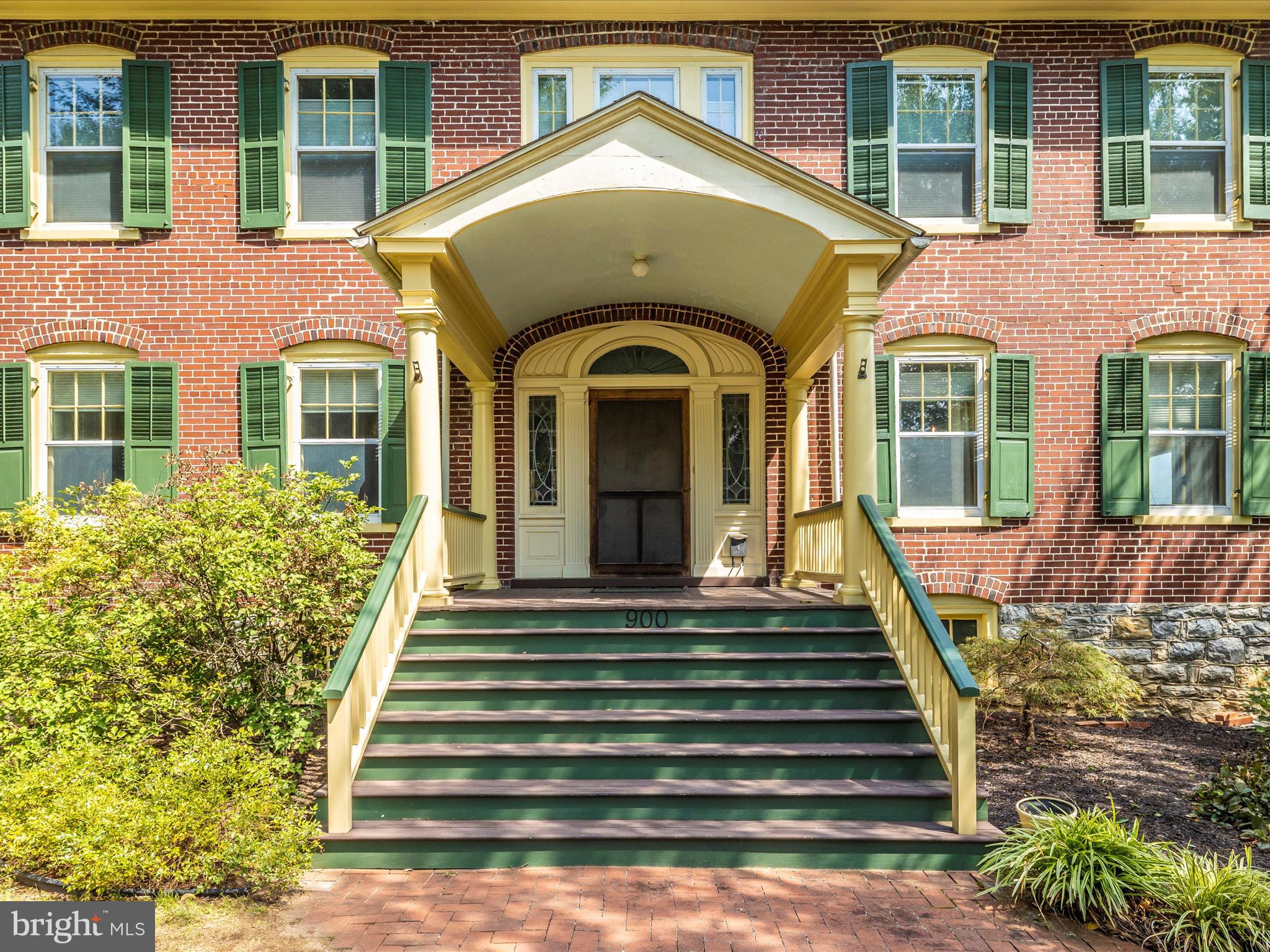 OAK HILL - Residential