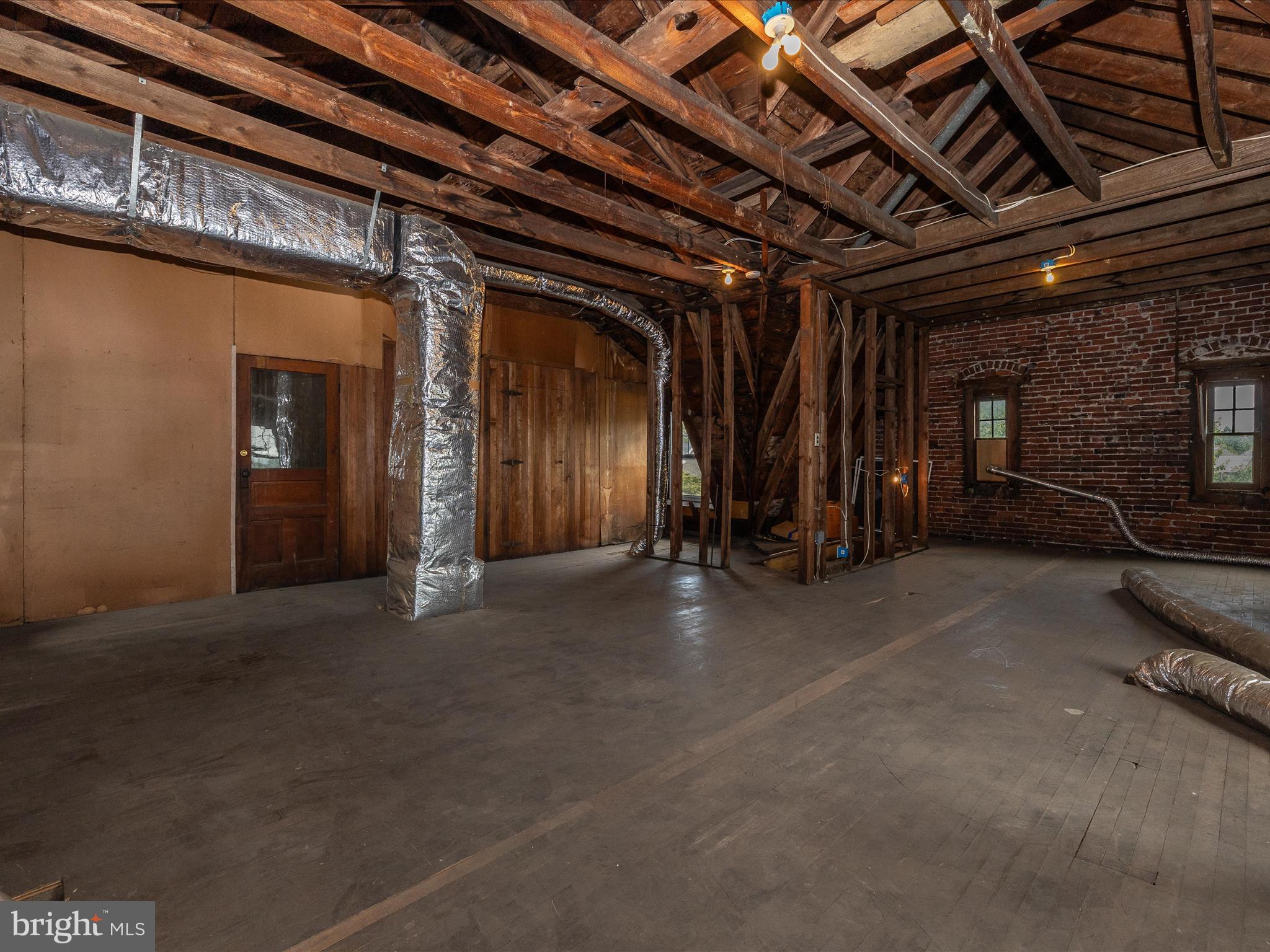 OAK HILL - Residential