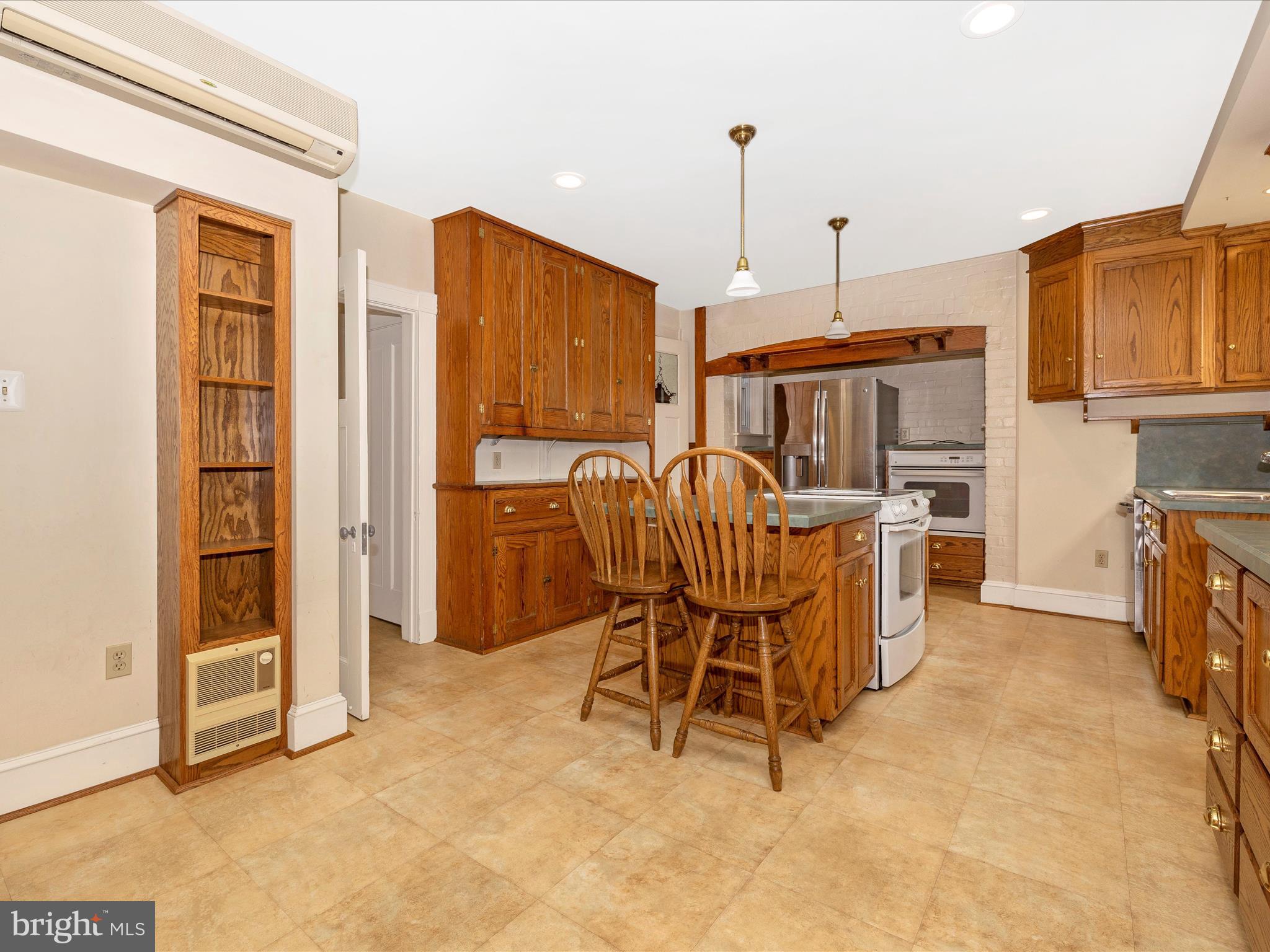 OAK HILL - Residential