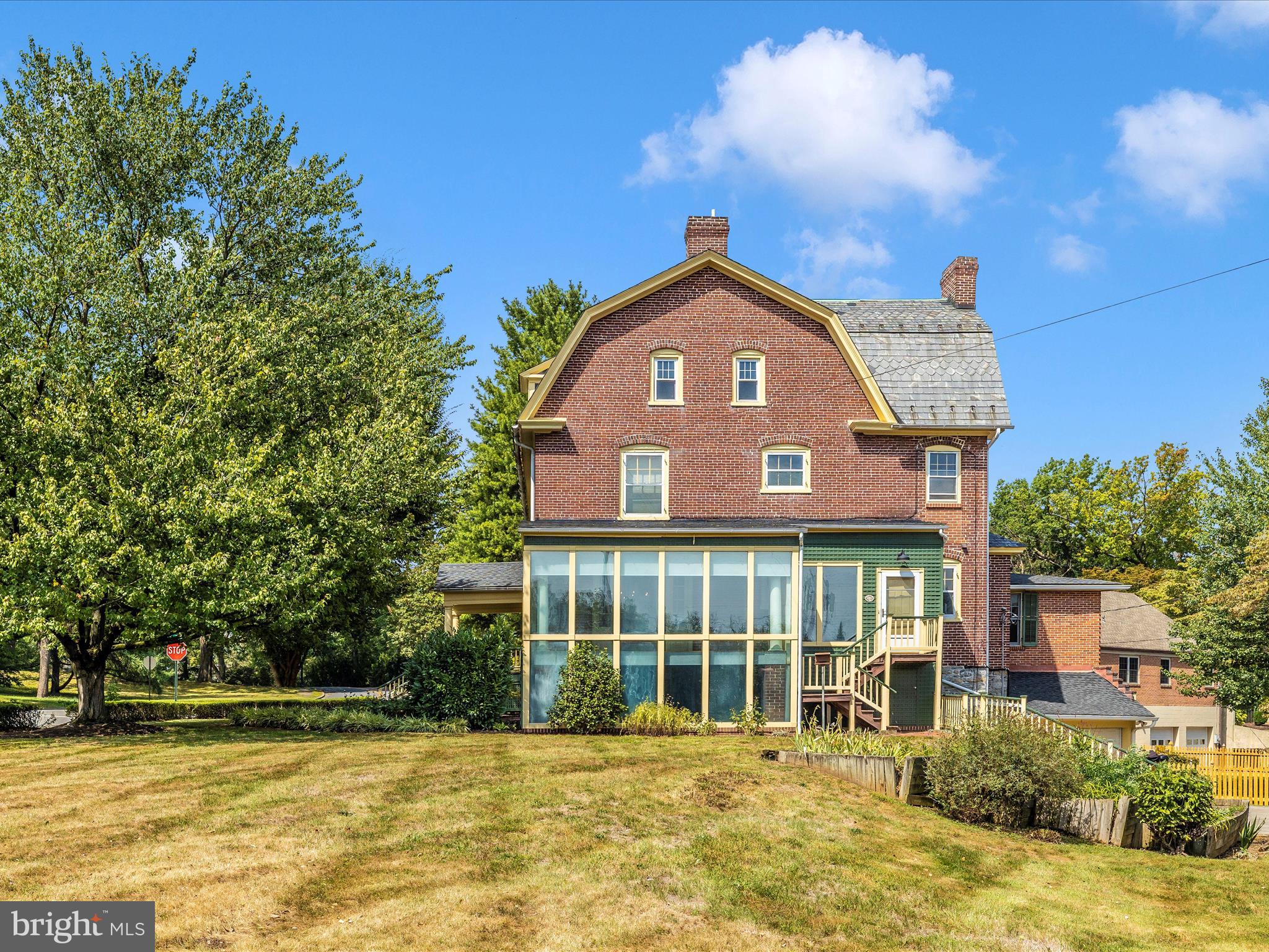 OAK HILL - Residential