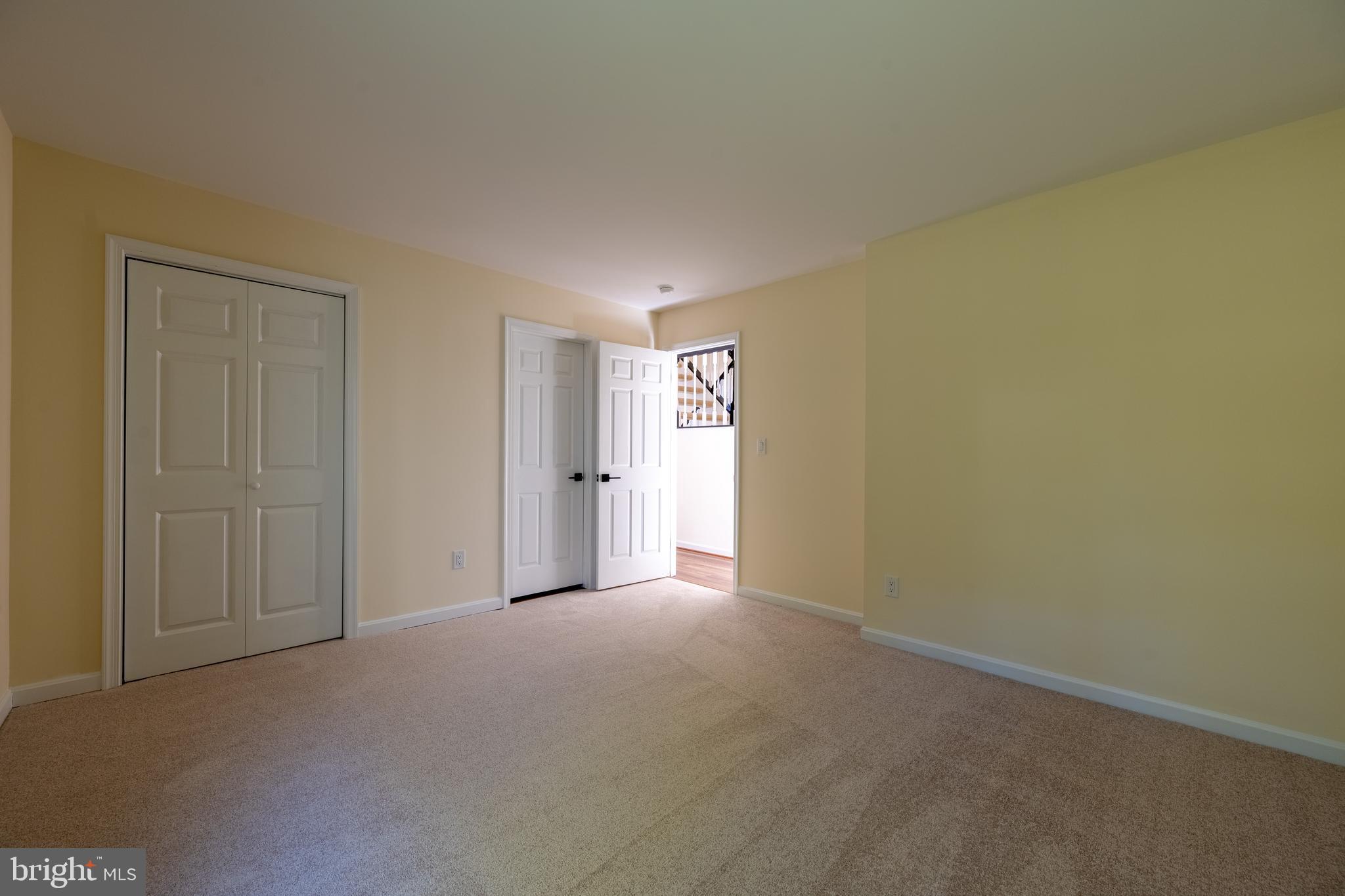 HUNTERS TRACE - Residential