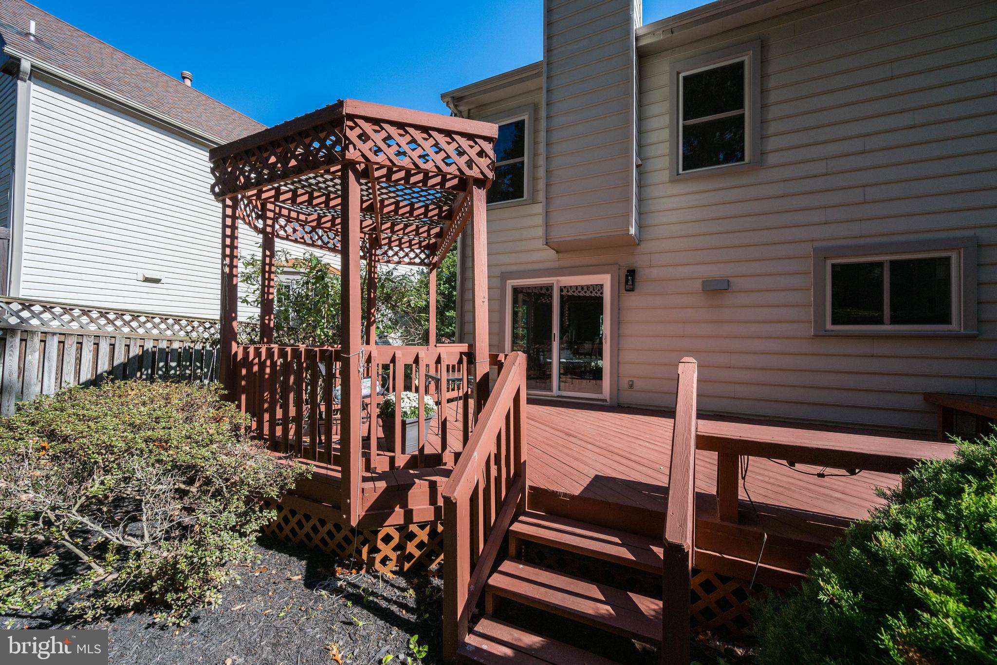 HUNTERS TRACE - Residential