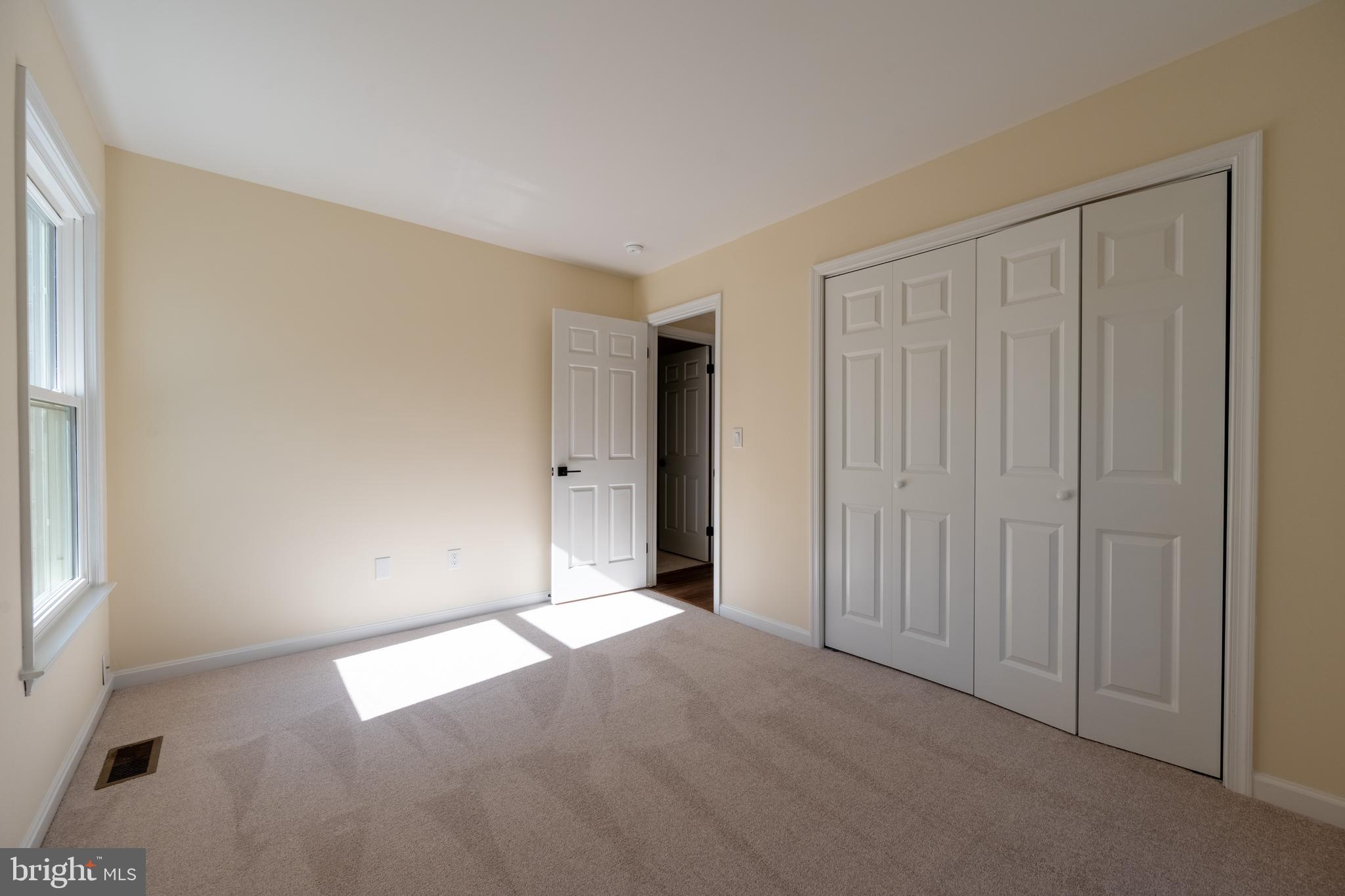 HUNTERS TRACE - Residential