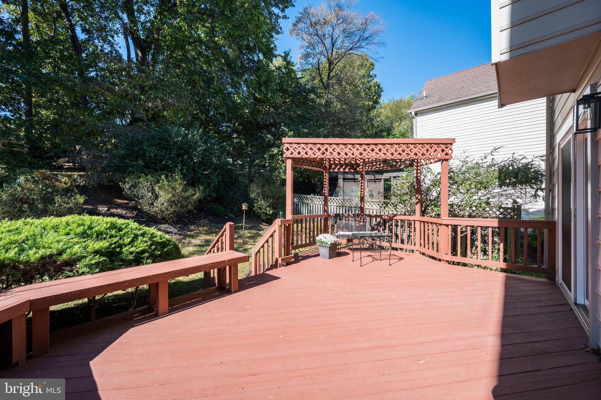 HUNTERS TRACE - Residential