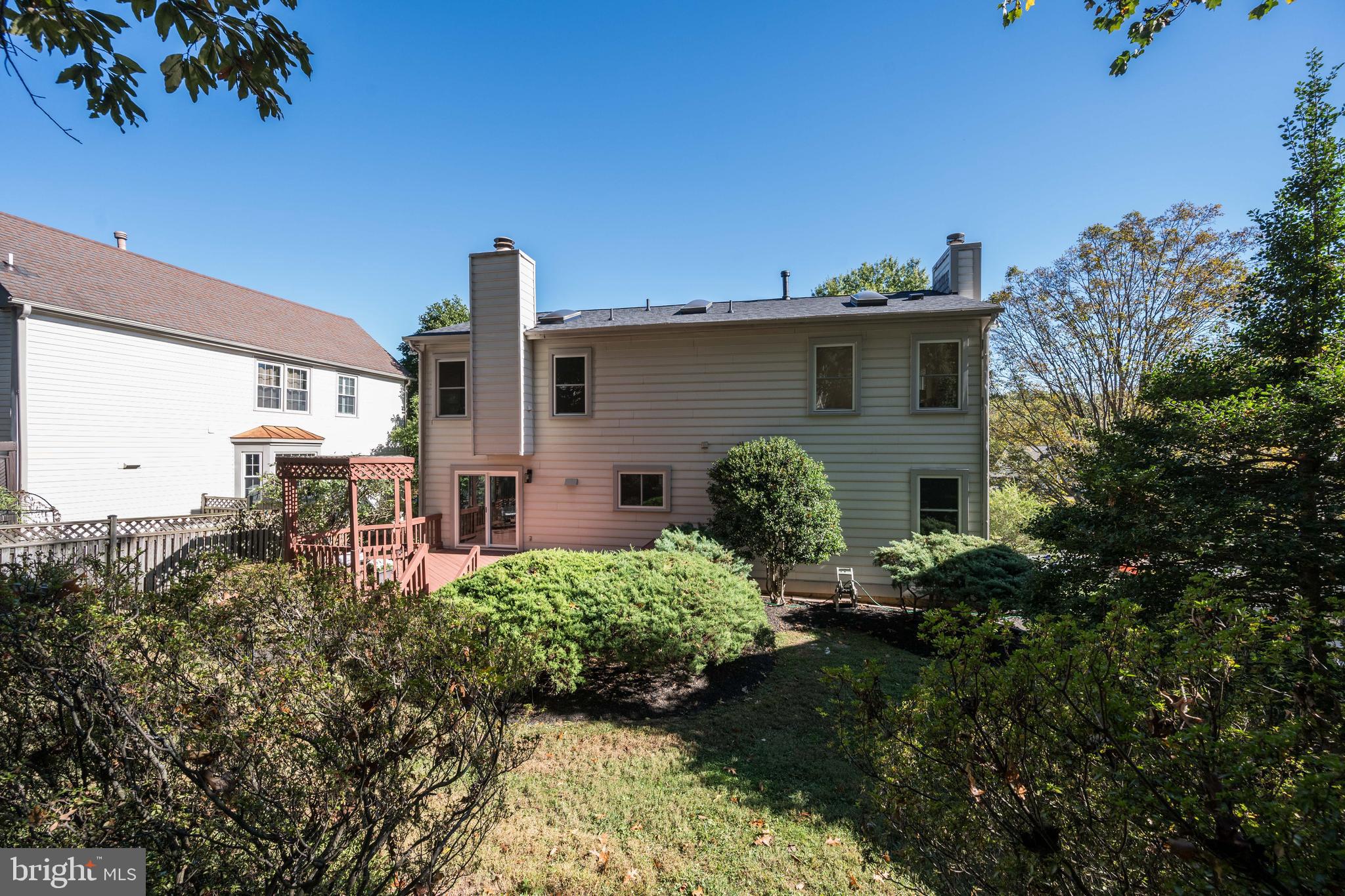 12 SOLITAIRE CT.