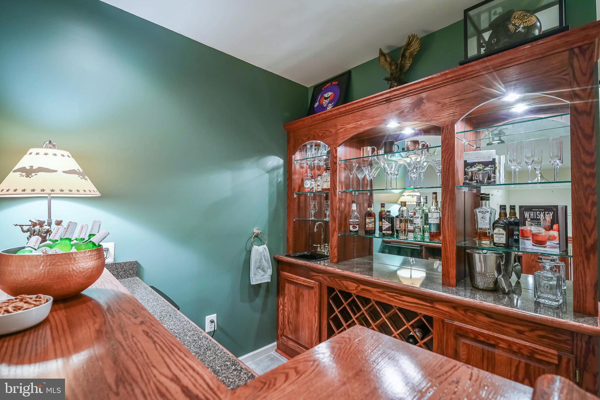 EDGEWATER - Residential