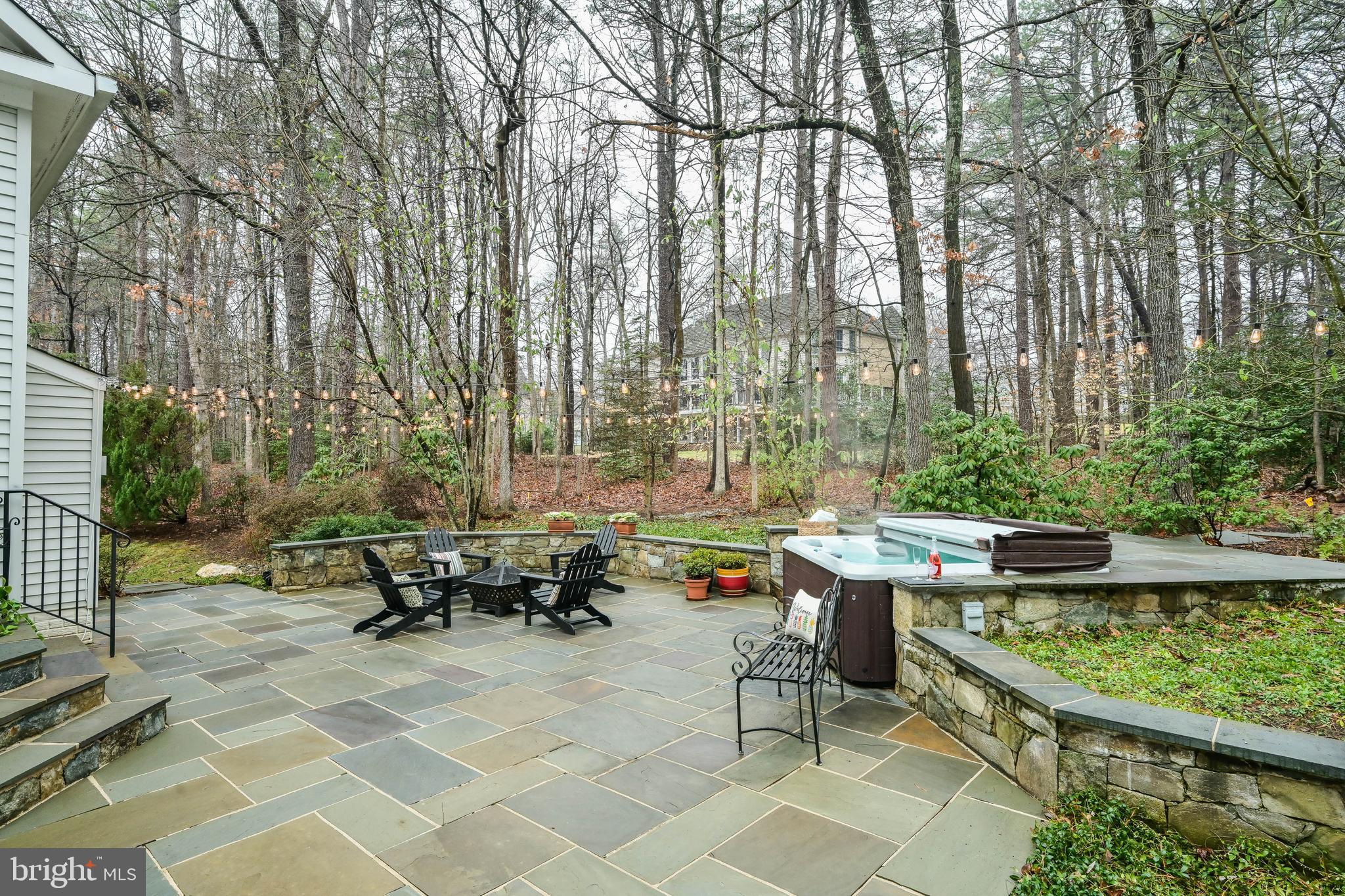 EDGEWATER - Residential