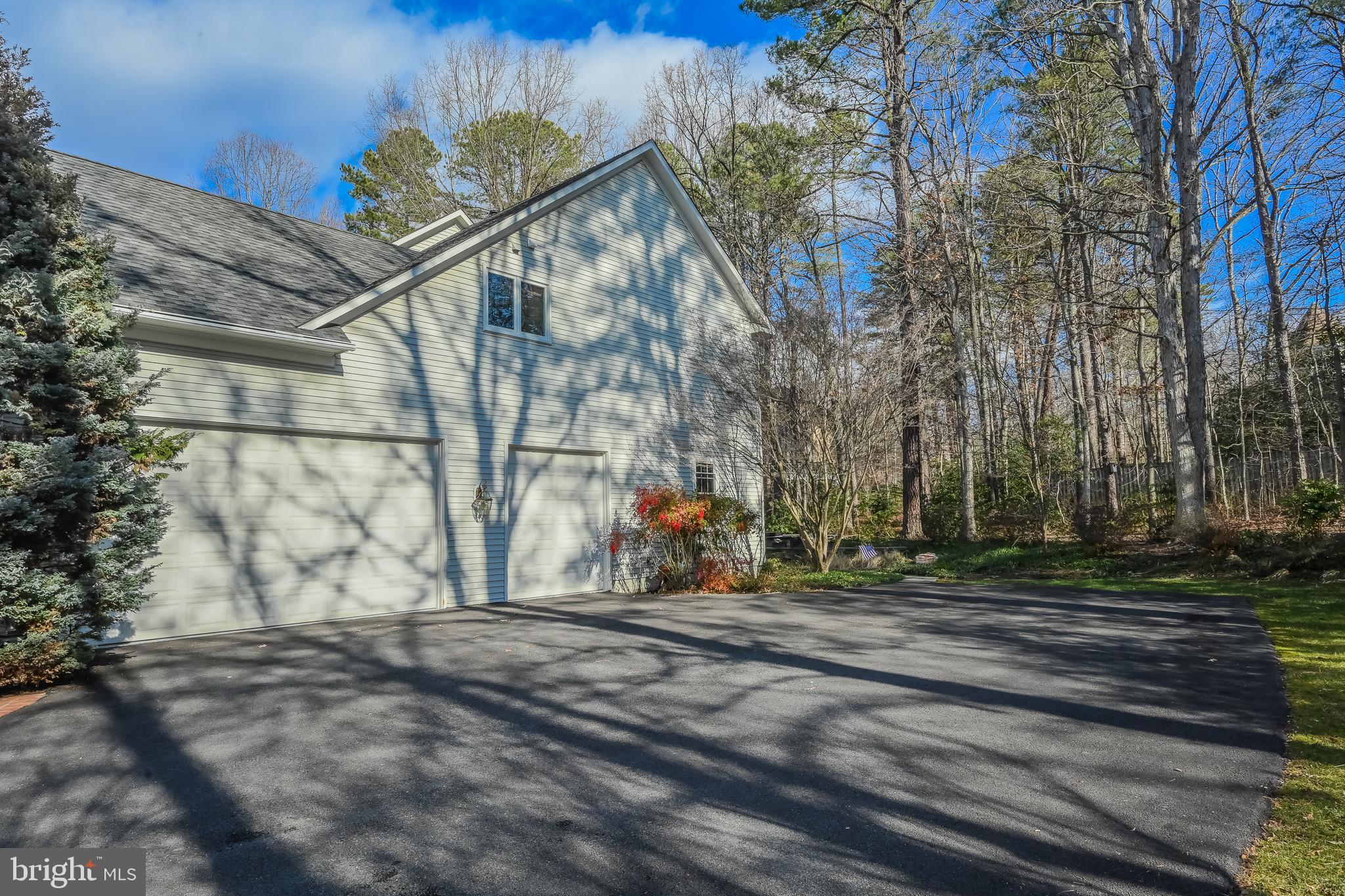 EDGEWATER - Residential