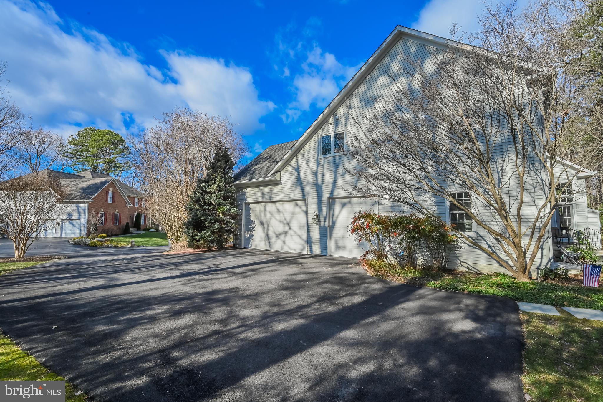 EDGEWATER - Residential