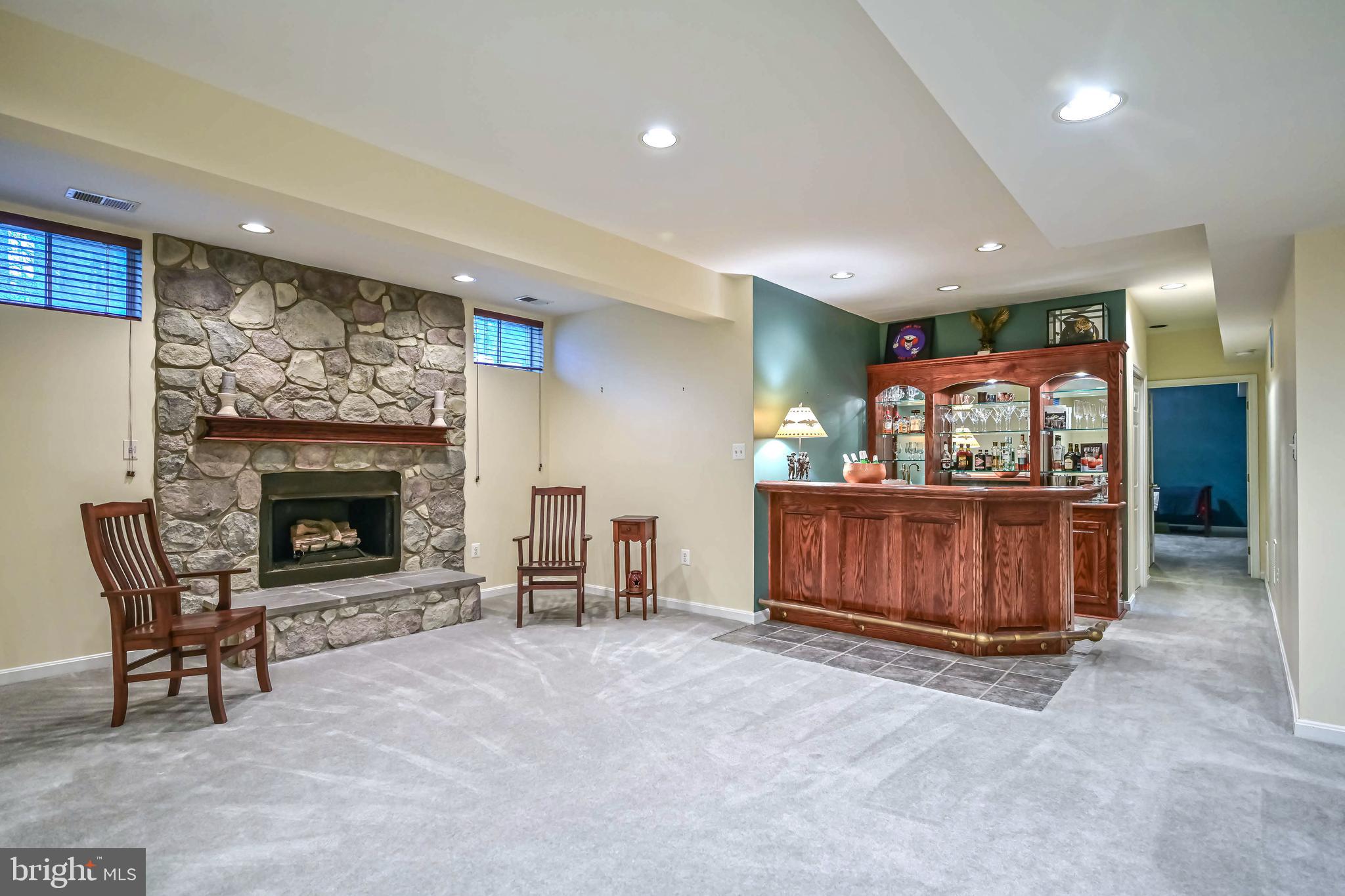 EDGEWATER - Residential