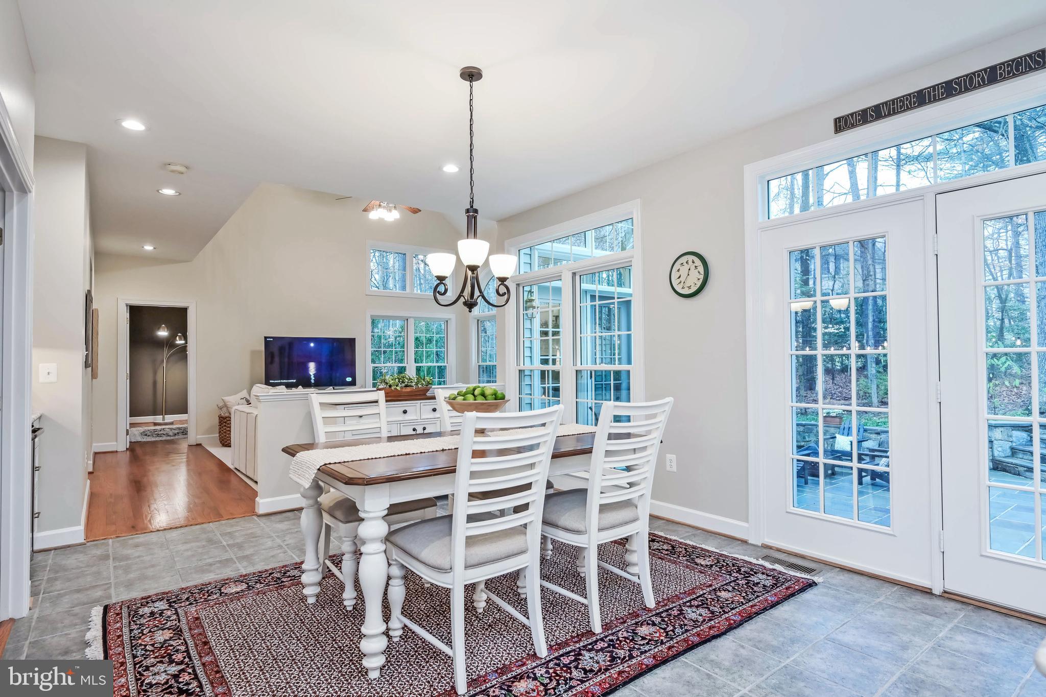 EDGEWATER - Residential