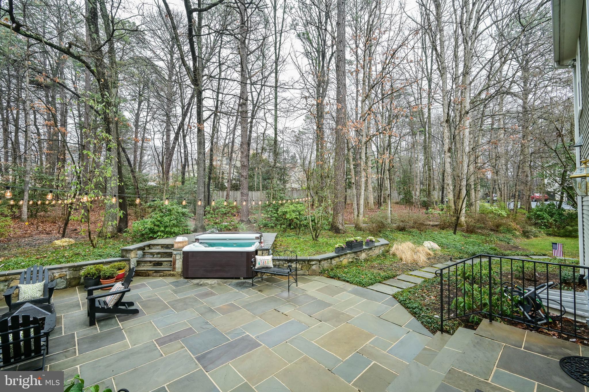 EDGEWATER - Residential