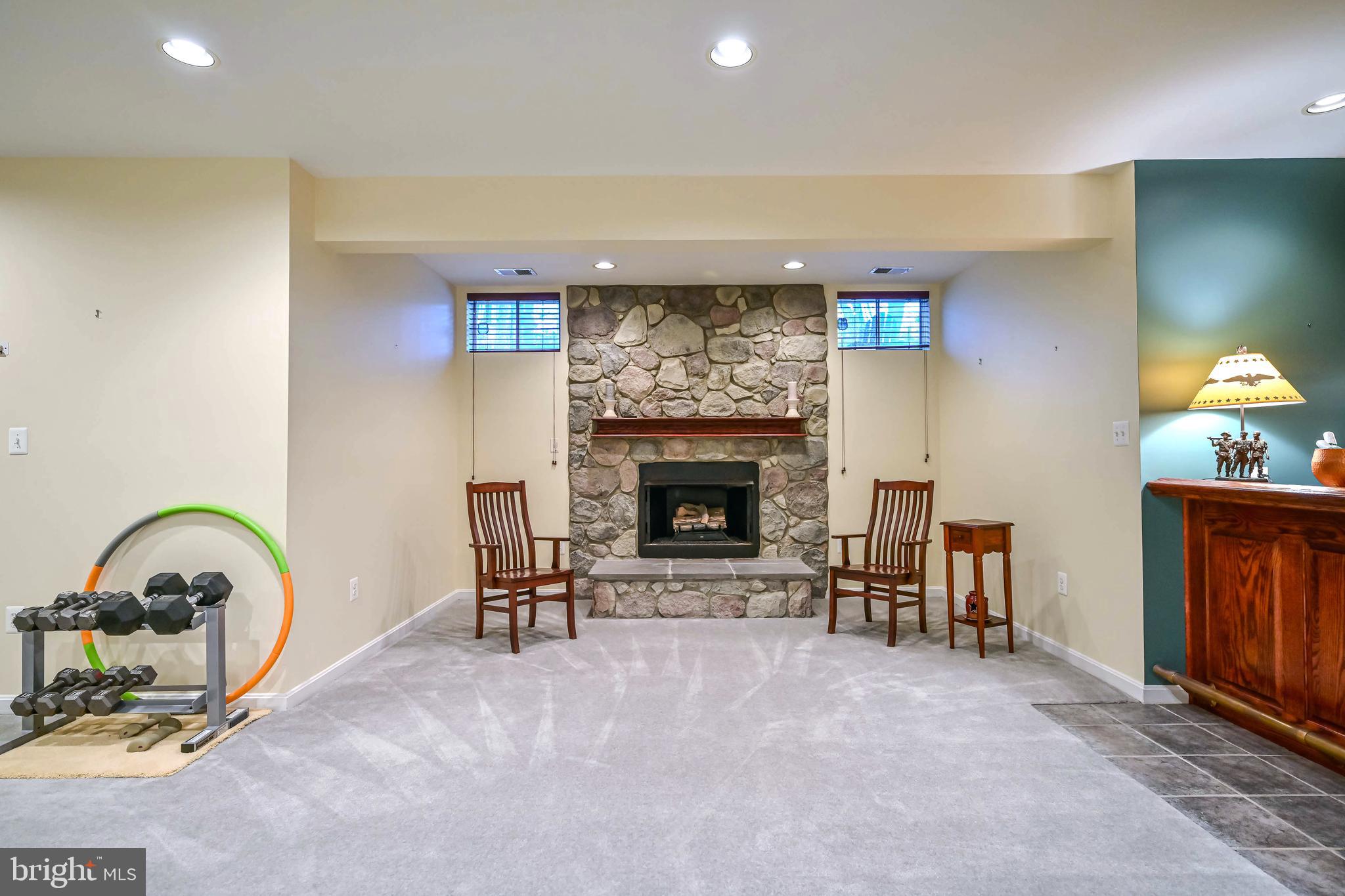 EDGEWATER - Residential