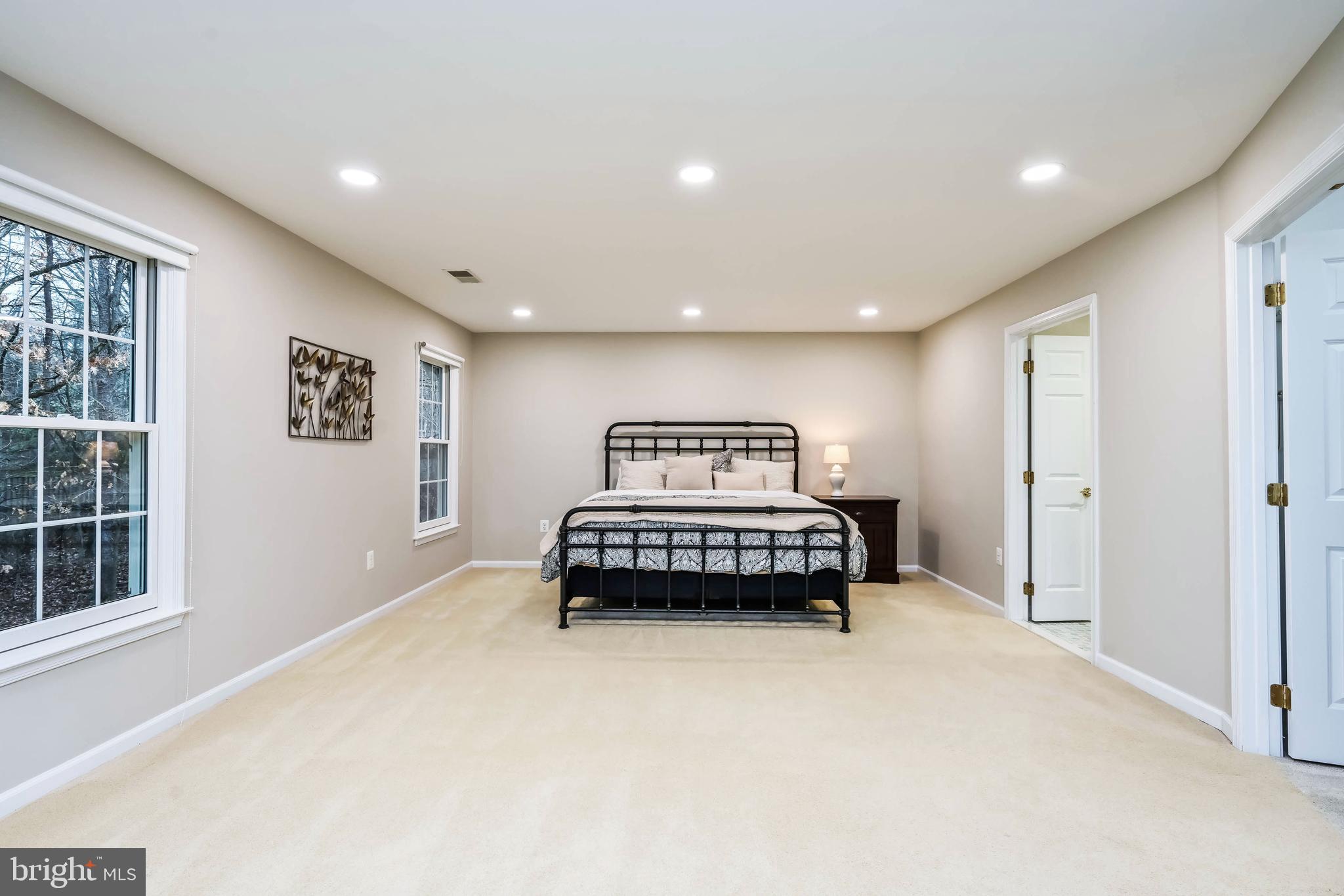 EDGEWATER - Residential