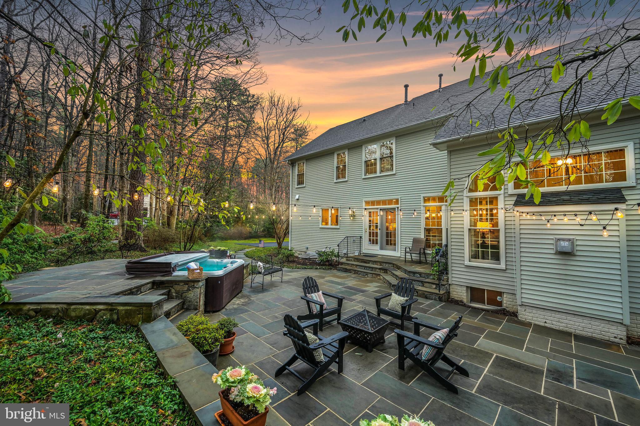 EDGEWATER - Residential