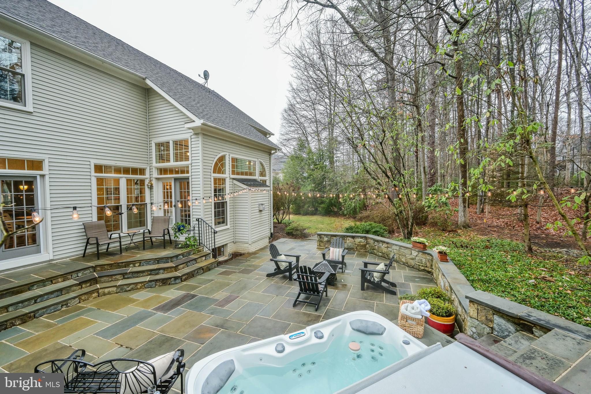 EDGEWATER - Residential