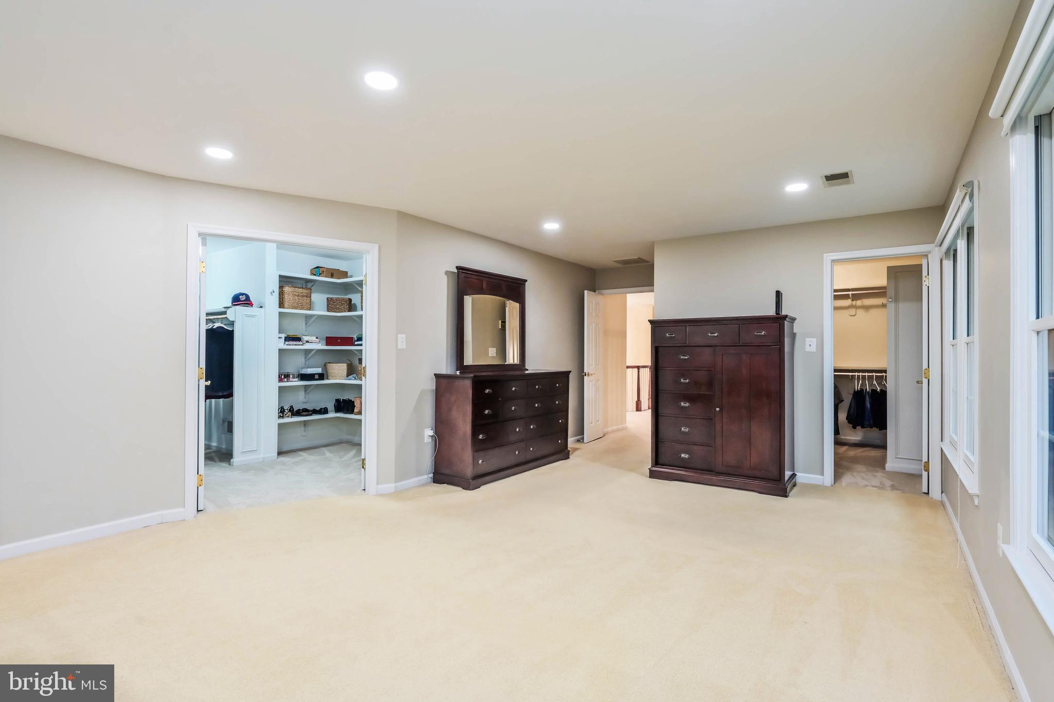 EDGEWATER - Residential