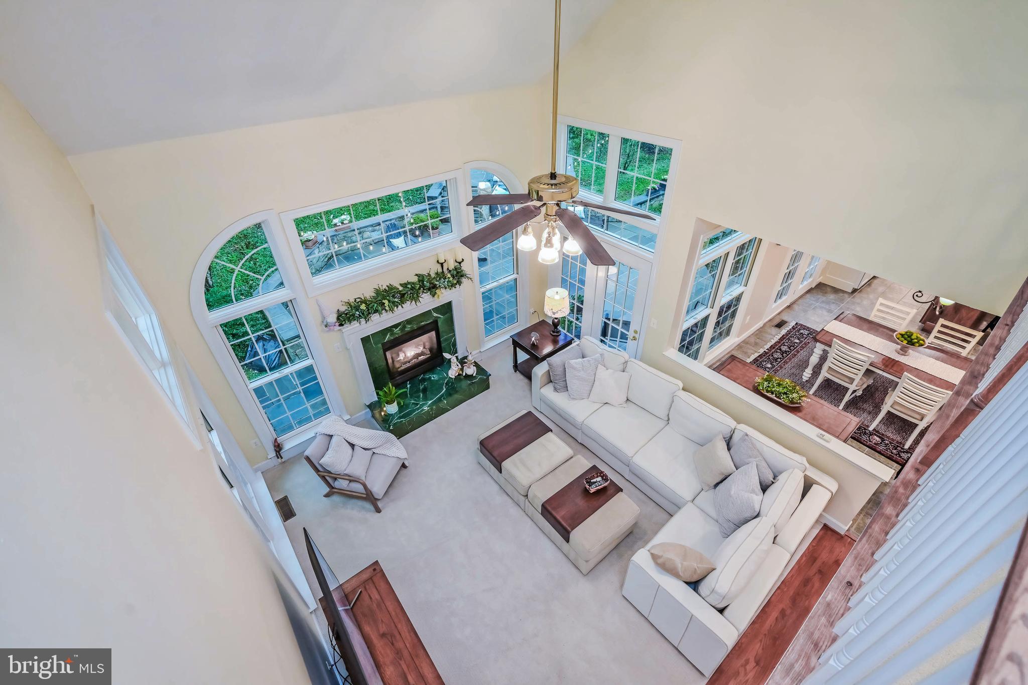 EDGEWATER - Residential