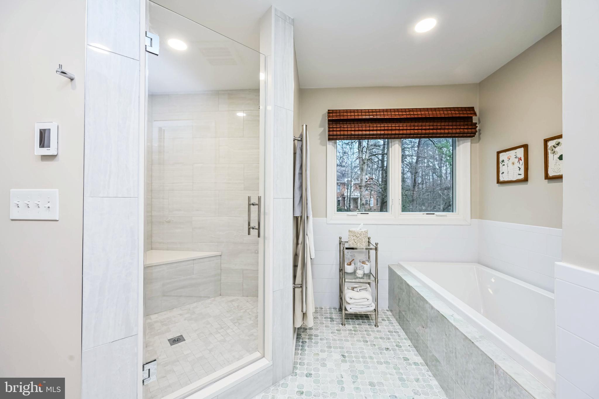 EDGEWATER - Residential