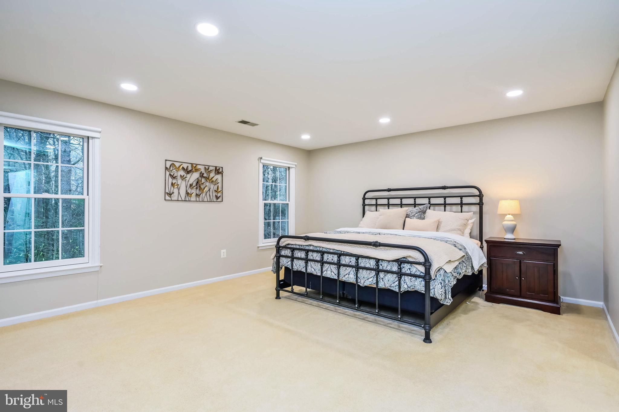 EDGEWATER - Residential