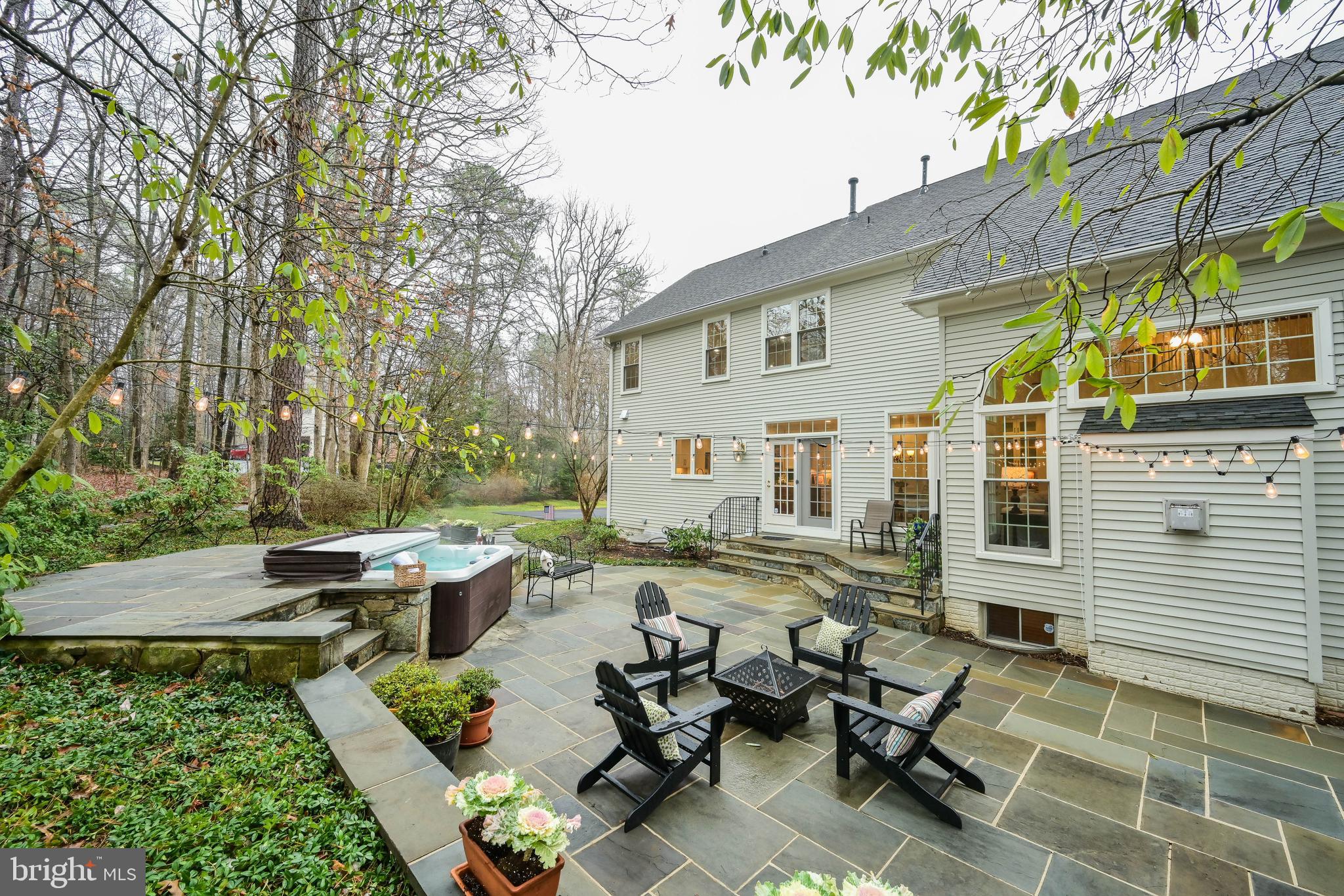 EDGEWATER - Residential