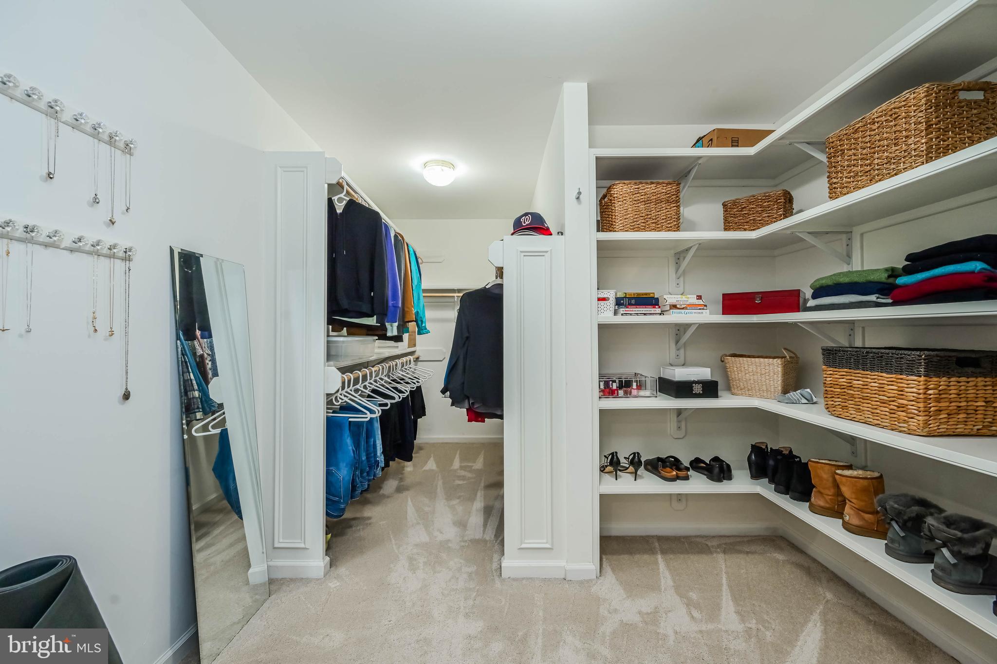 EDGEWATER - Residential