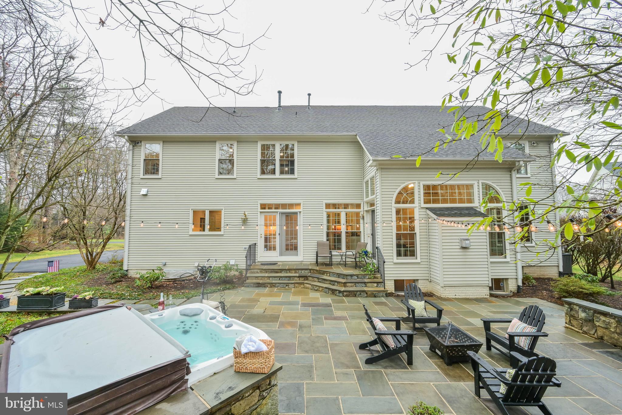 EDGEWATER - Residential