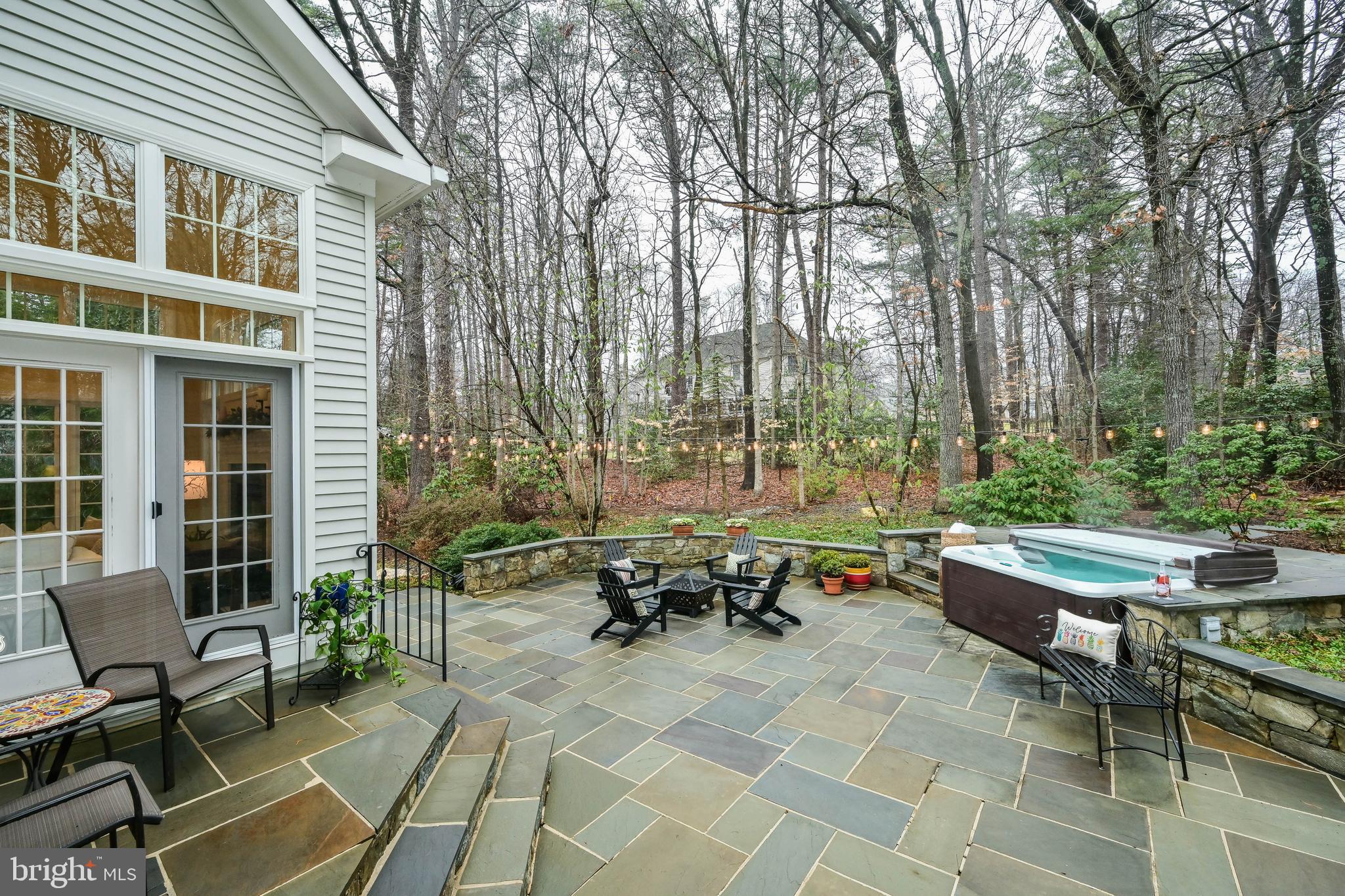 EDGEWATER - Residential