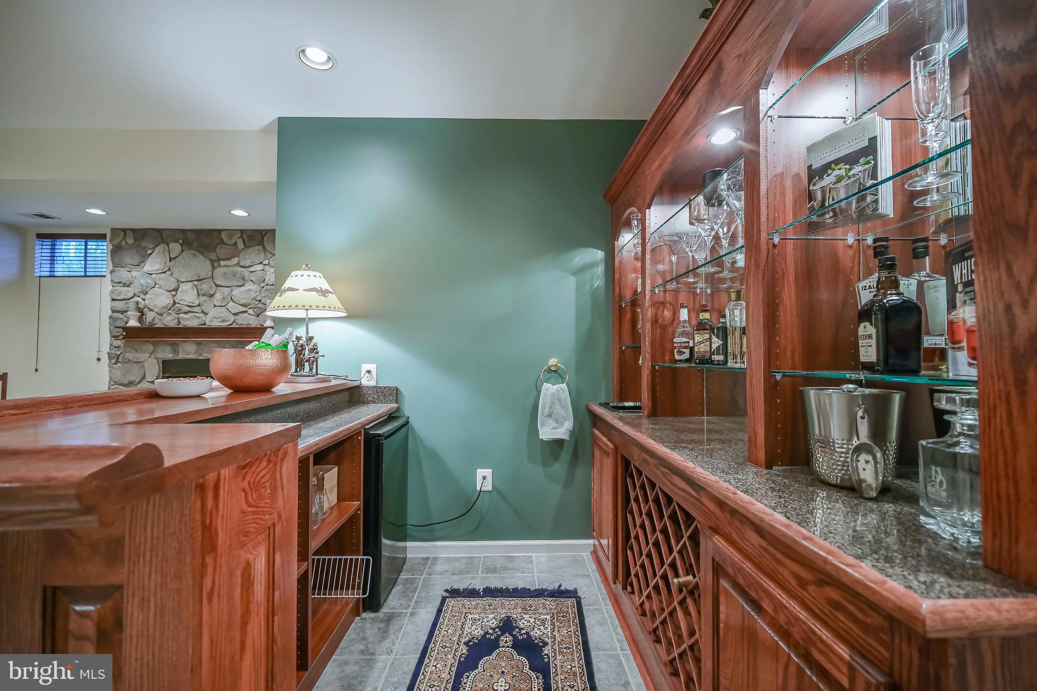 EDGEWATER - Residential