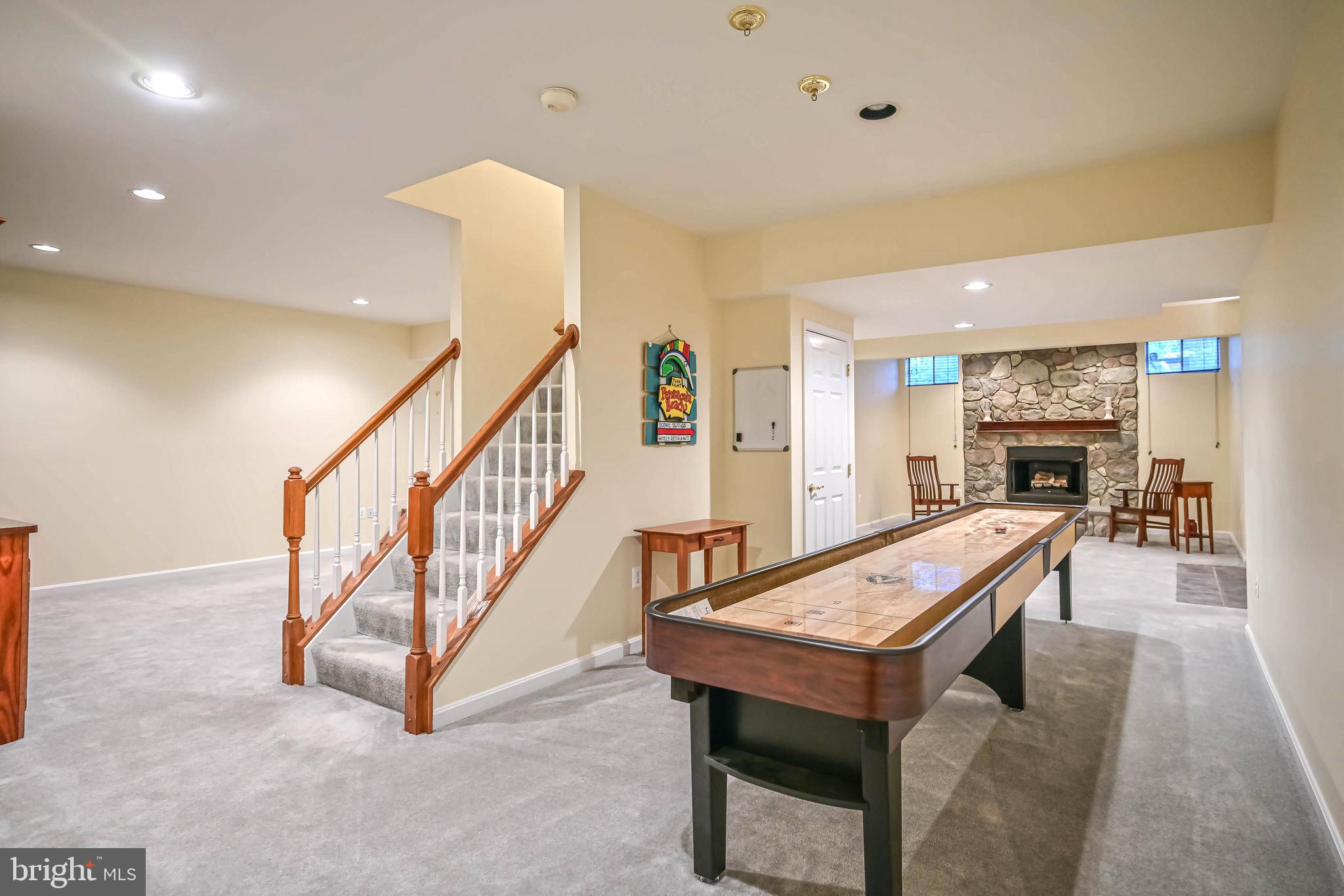 EDGEWATER - Residential